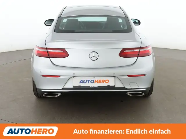 Mercedes-Benz E-Class view 5