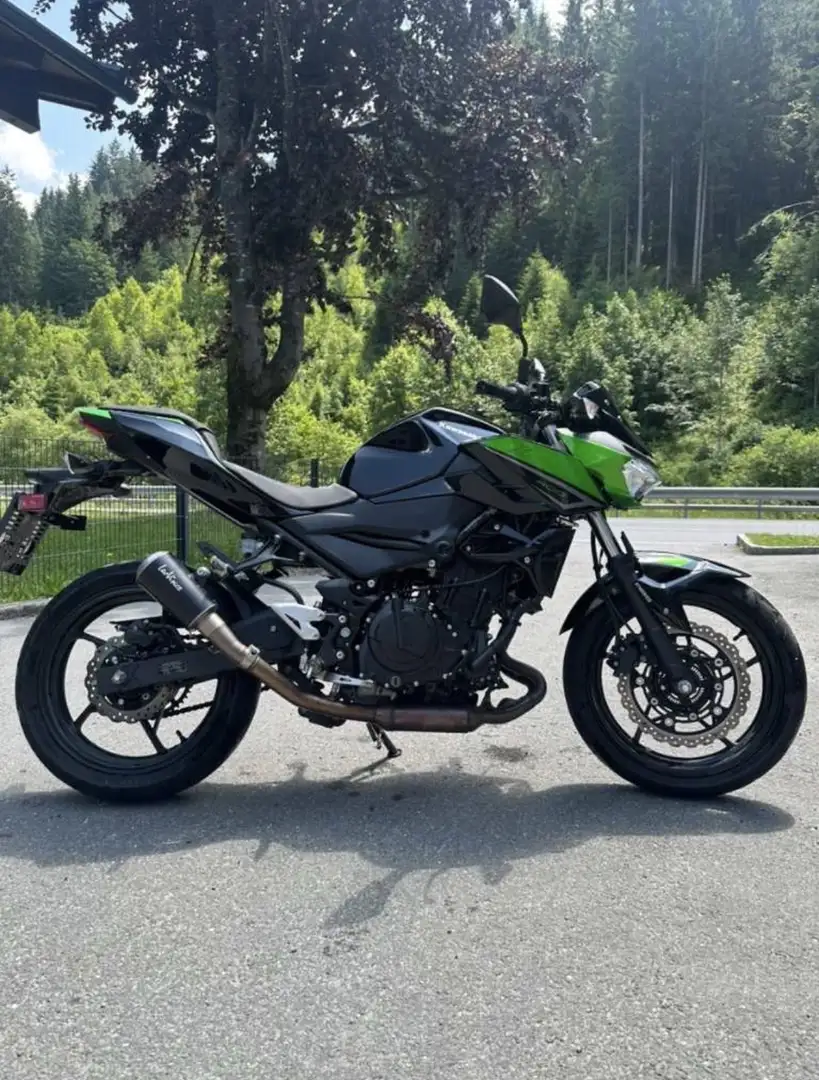 Kawasaki Z 400 Negro - 2