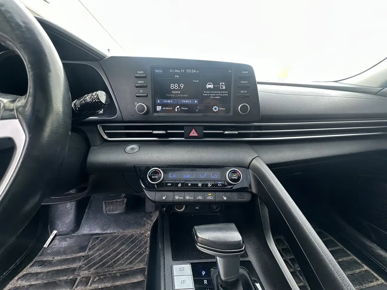Hyundai ELANTRA снимка Hyundai ELANTRA