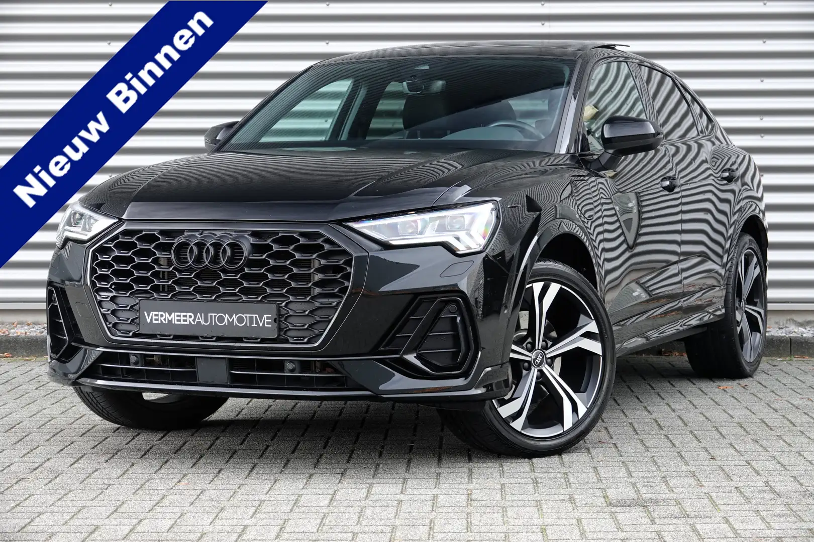 Audi Q3 Sportback 45 TFSI e S edition | Panoramadak | Lede Noir - 1