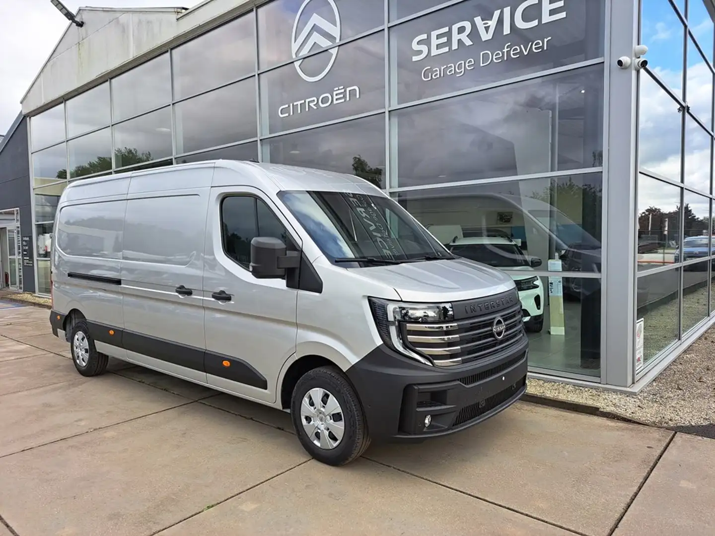 Nissan Interstar L3H2 3.5T 2.0 DCI 150 MAN TEKNA Серебристый - 1