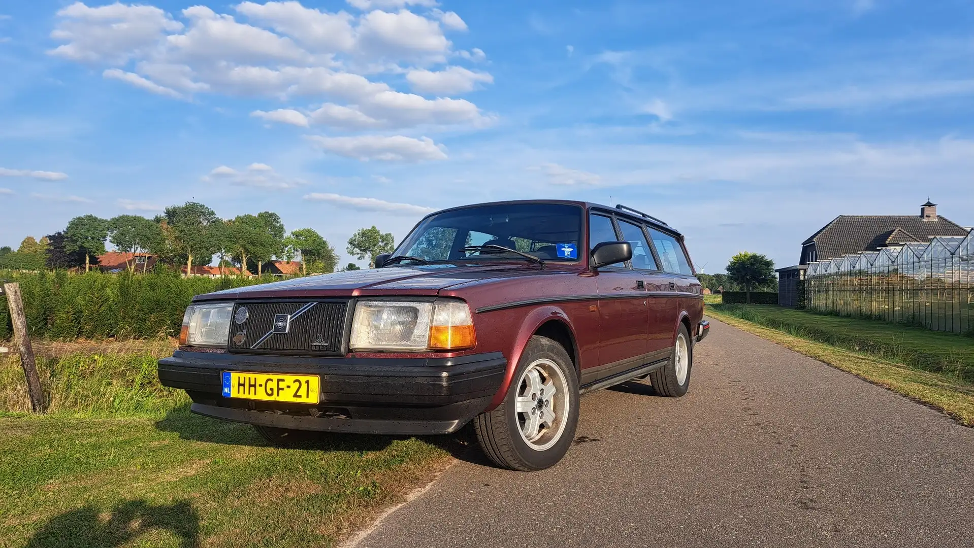 Volvo 240 2.3i Rood - 1