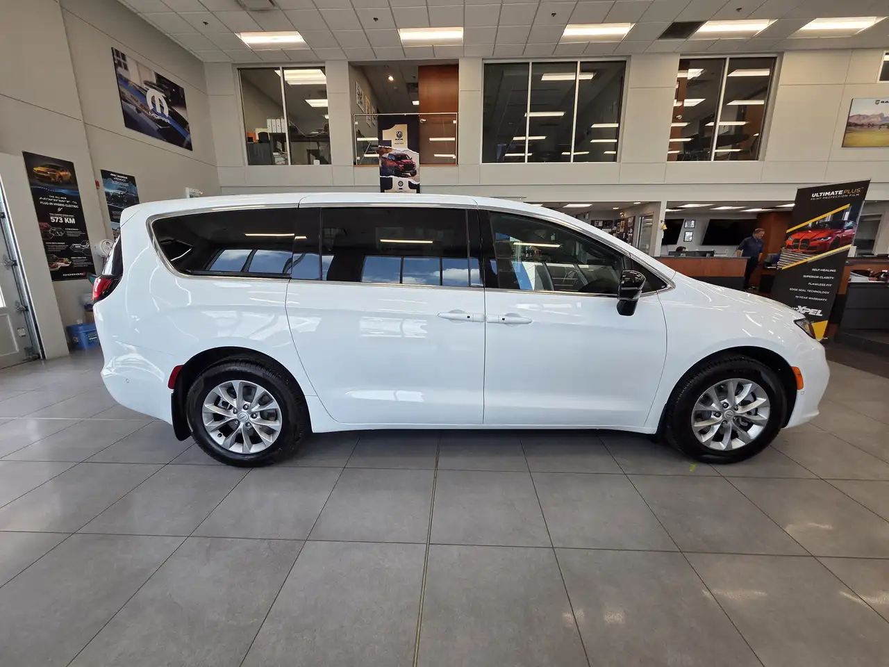 Chrysler Pacifica снимка Chrysler Pacifica
