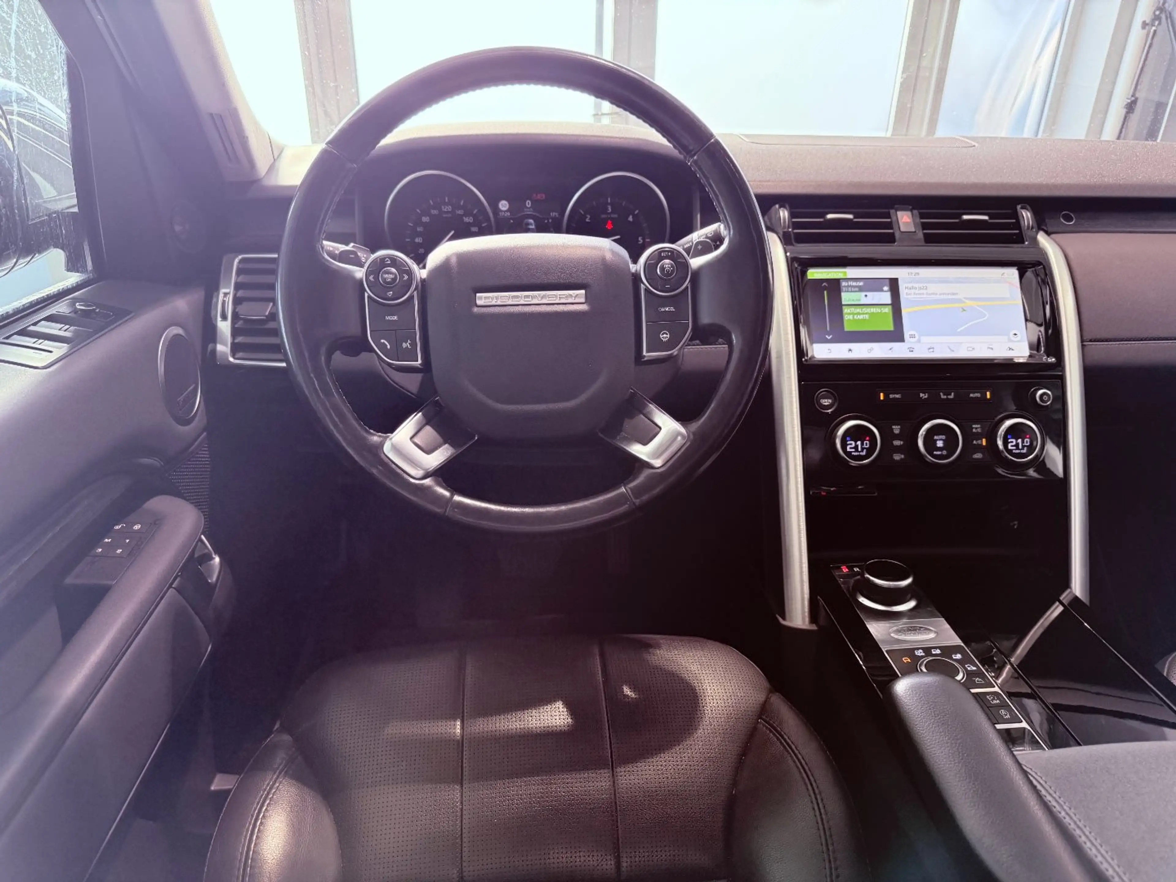 Land Rover Discovery 5 HSE TD6* AHK*PANORAMA*7Sitzer — photo 13