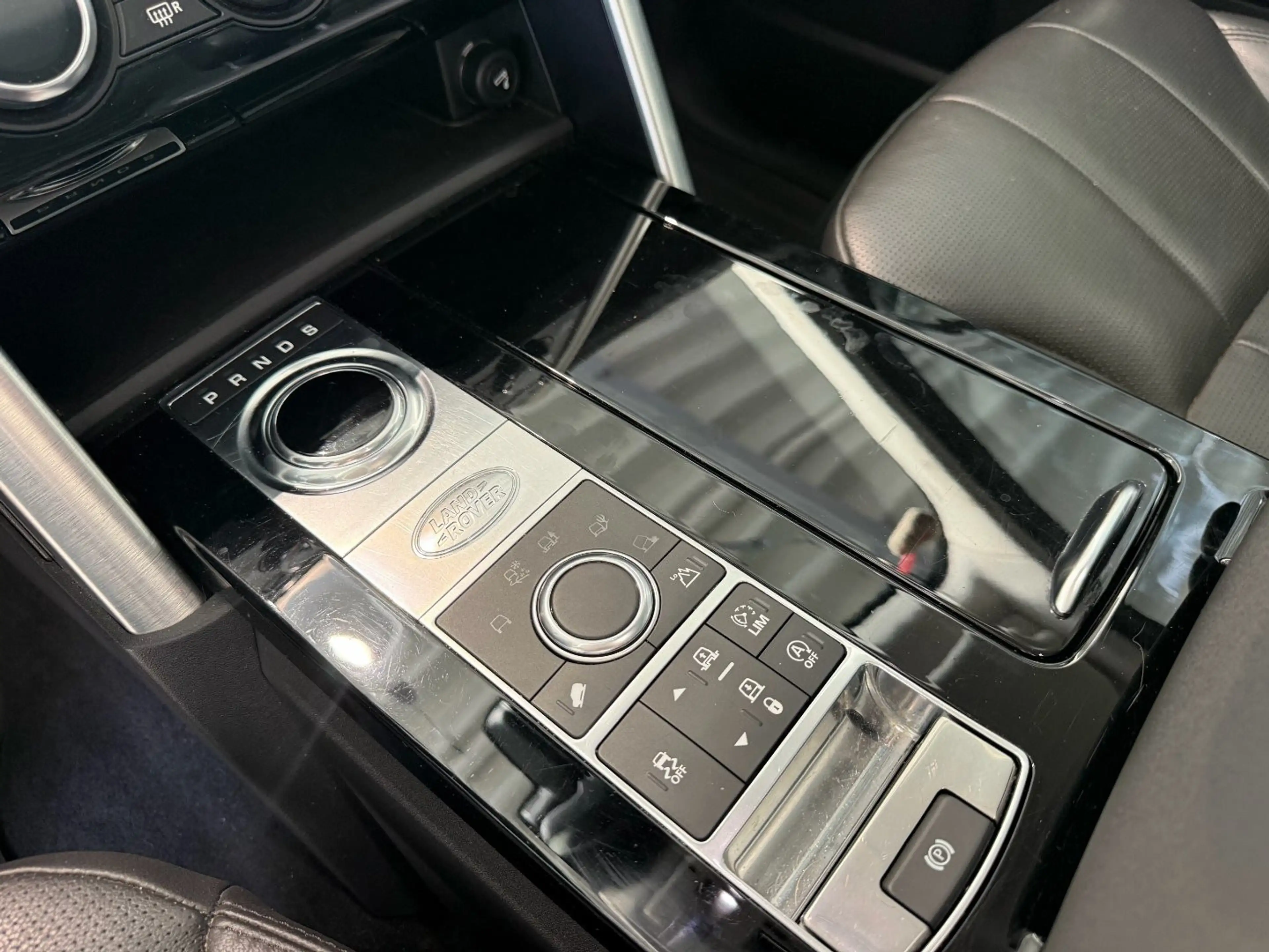 Land Rover Discovery 5 HSE TD6* AHK*PANORAMA*7Sitzer — photo 17