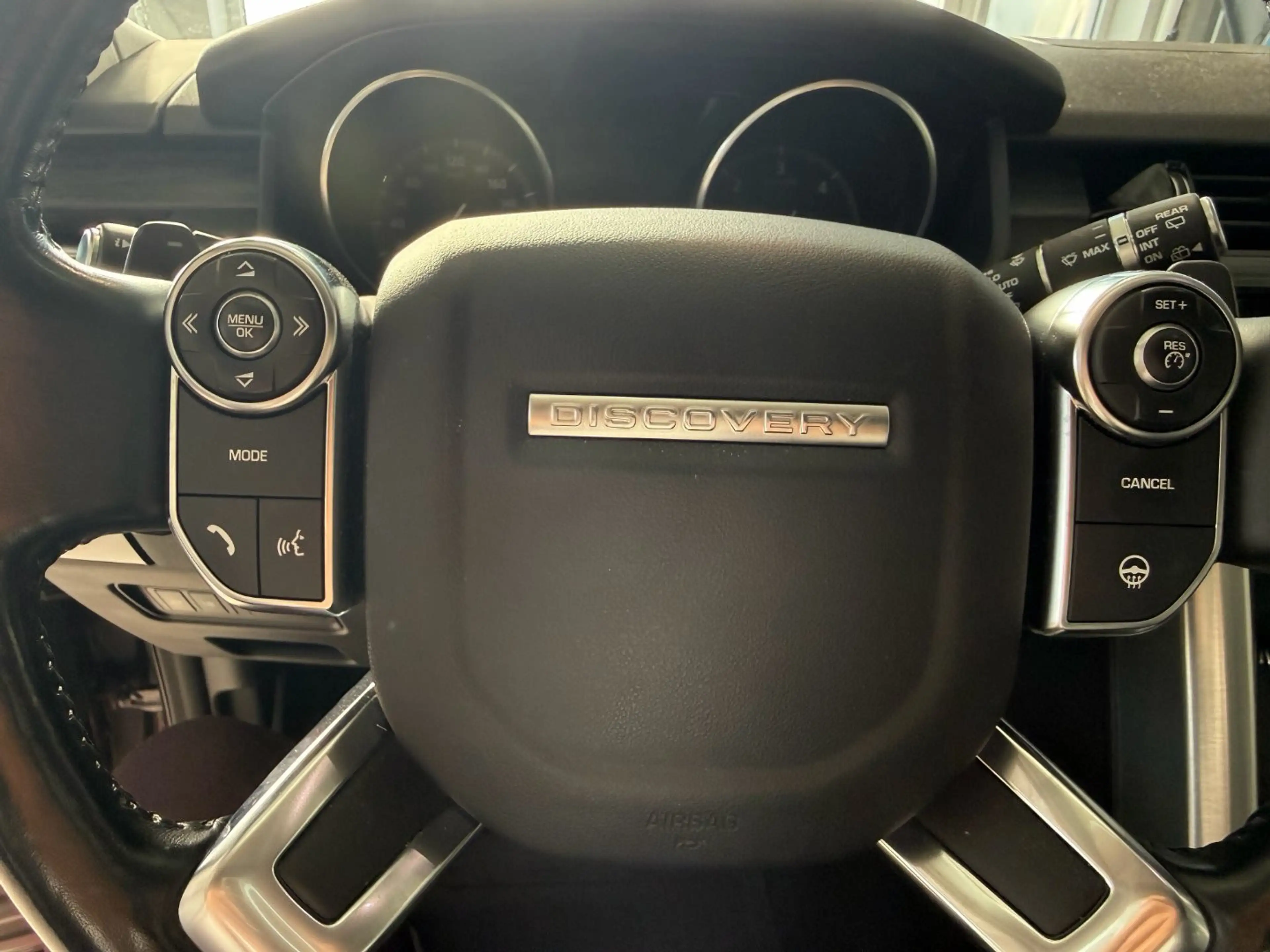 Land Rover Discovery 5 HSE TD6* AHK*PANORAMA*7Sitzer — photo 16