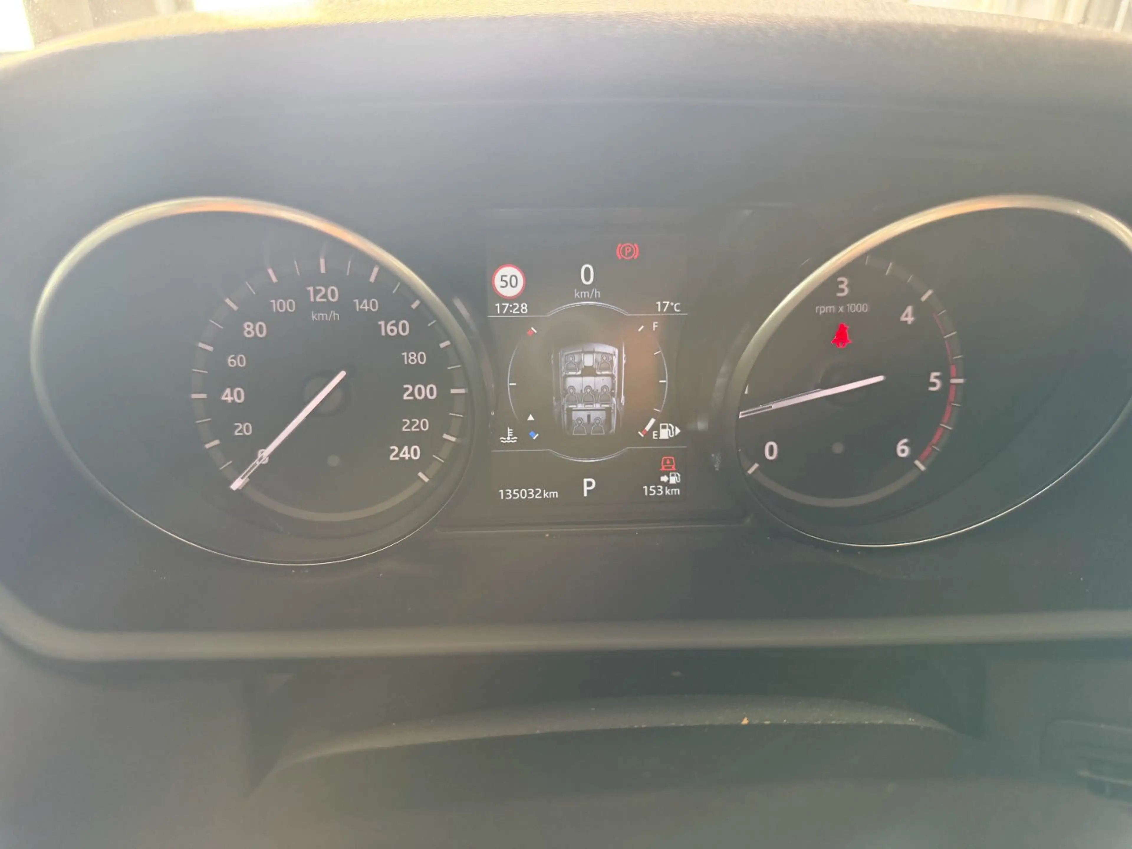 Land Rover Discovery 5 HSE TD6* AHK*PANORAMA*7Sitzer — photo 23