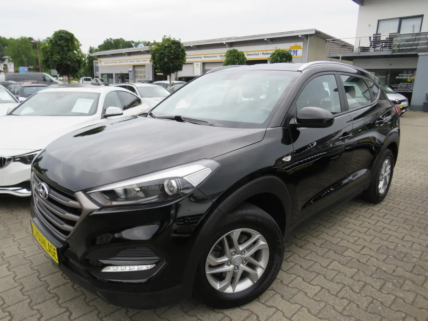 Hyundai TUCSON 1.6 Trend 2WD *KLIMA *PDC *GARANTIE Zwart - 1