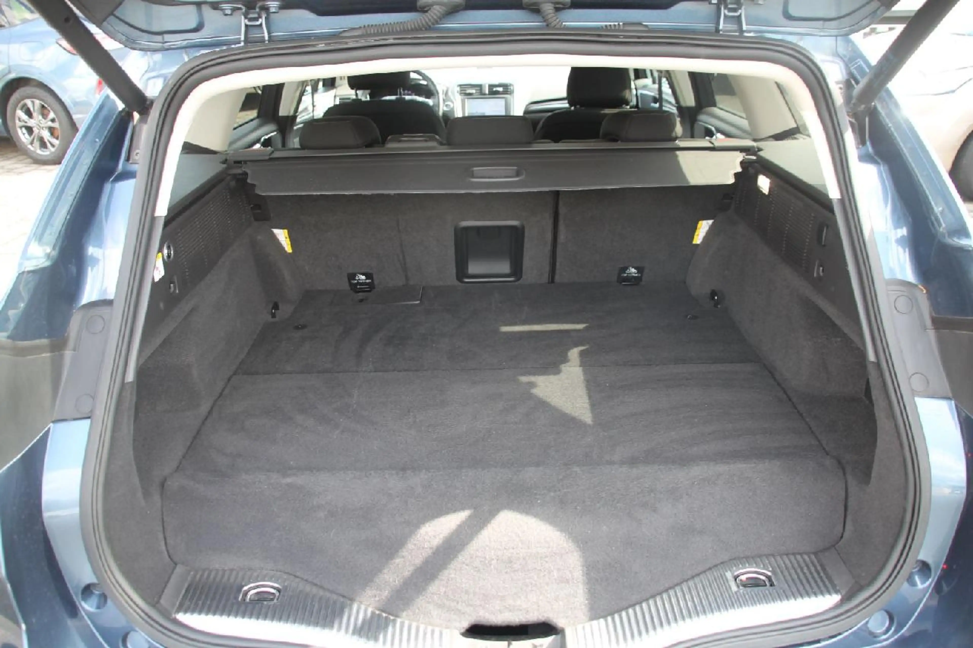 Ford Mondeo Hybrid Business Edition+NAVI+KLIMA+RFK+SHZ+AHK+ — photo 9
