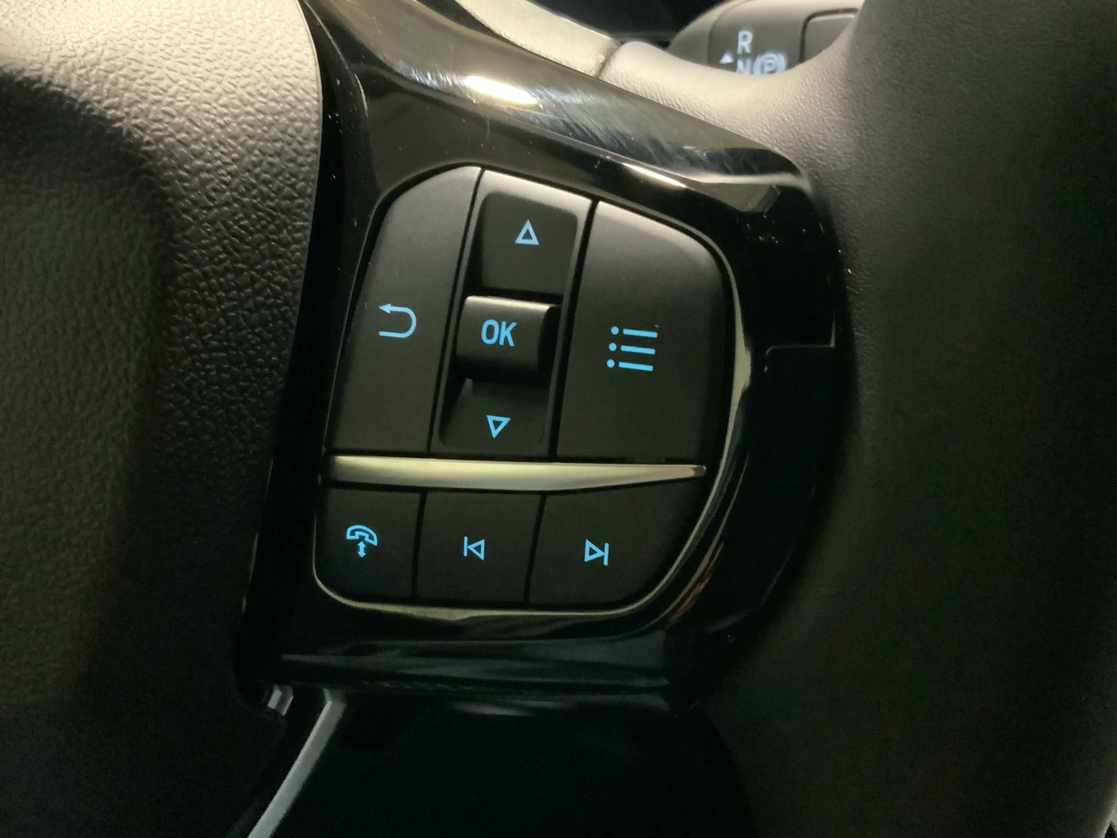 Ford Puma Gen-E BlueCruise Edition 46.8 kWh Sports Utility Vehicle — photo 20