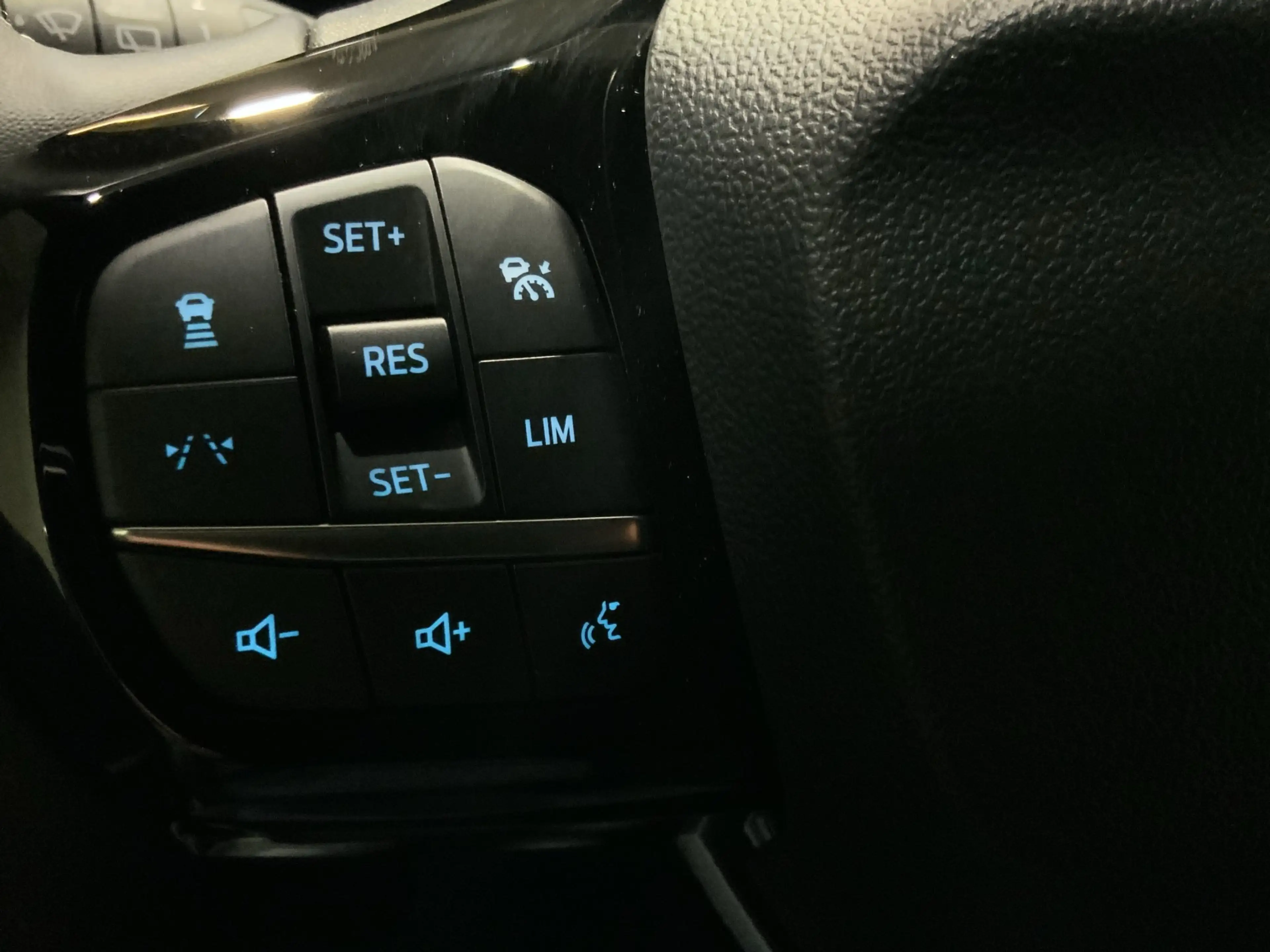 Ford Puma Gen-E BlueCruise Edition 46.8 kWh Sports Utility Vehicle — photo 21