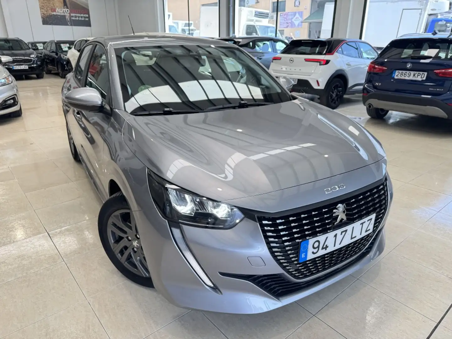 Peugeot 208 1.2 Puretech S&S Active Pack 100 Gris - 2