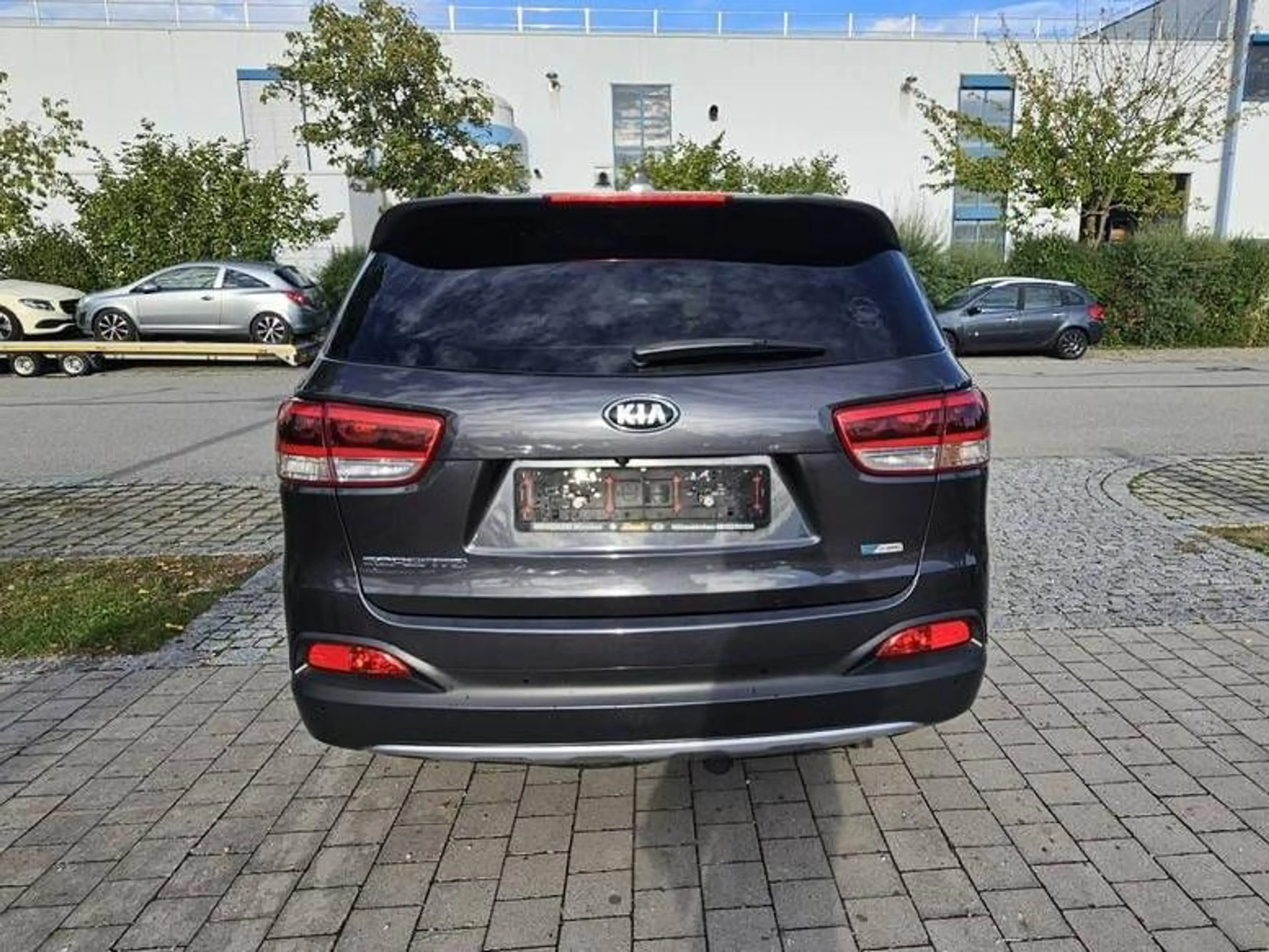 Kia Sorento Platinum Edition 4WD — photo 8