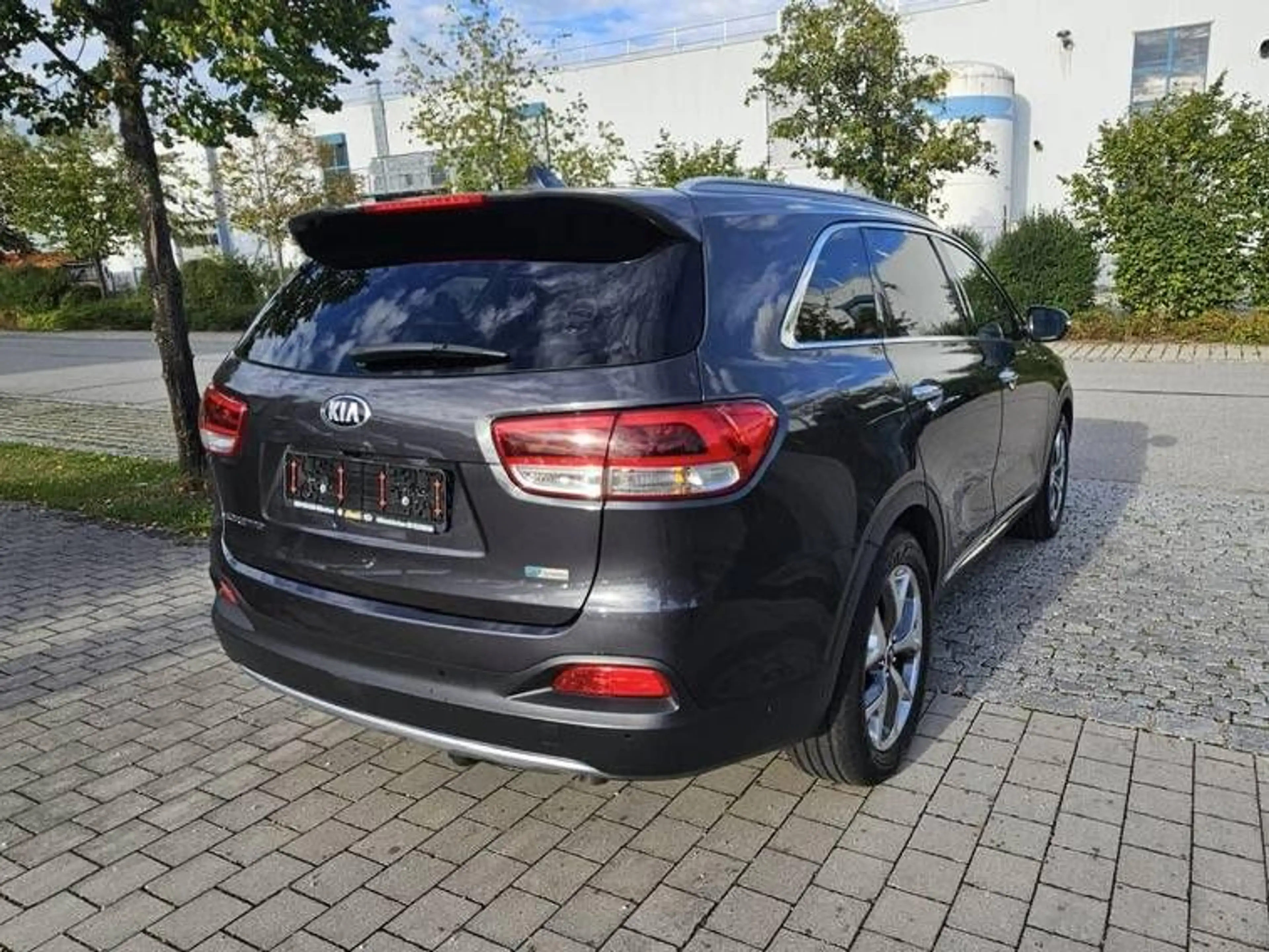 Kia Sorento Platinum Edition 4WD — photo 7