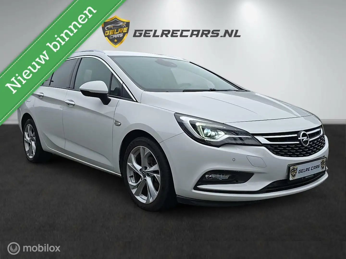 Opel Astra Sports Tourer 1.4 Turbo S/S TOPPER Wit - 1