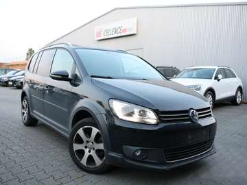 CROSS 2.0 TDI DSG FAMILY / BI-XENON