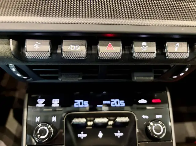 Porsche 911 view 17