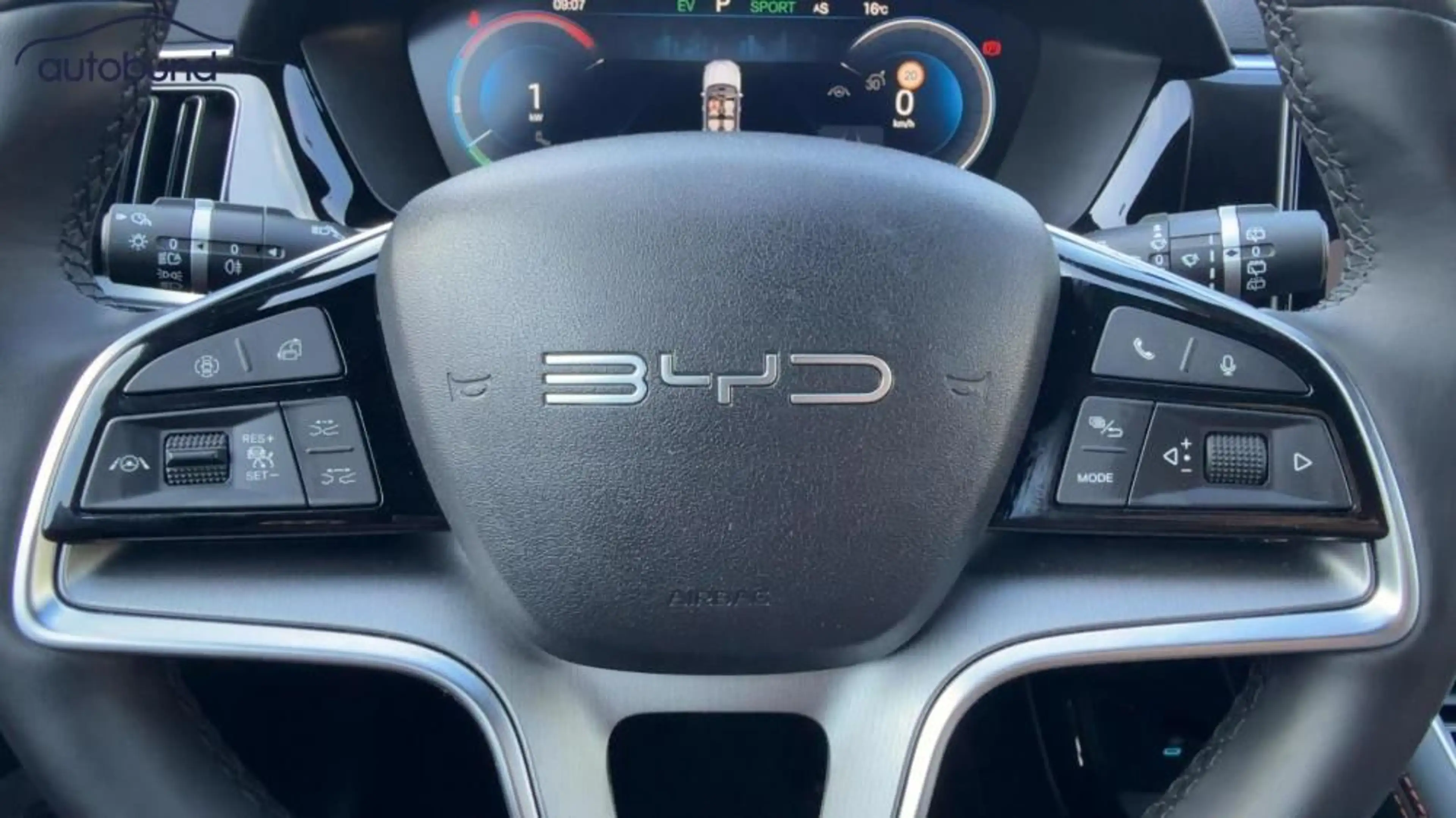 BYD Seal U DM-i Boost Alu HUD KA LED Link LRH NAV — photo 10