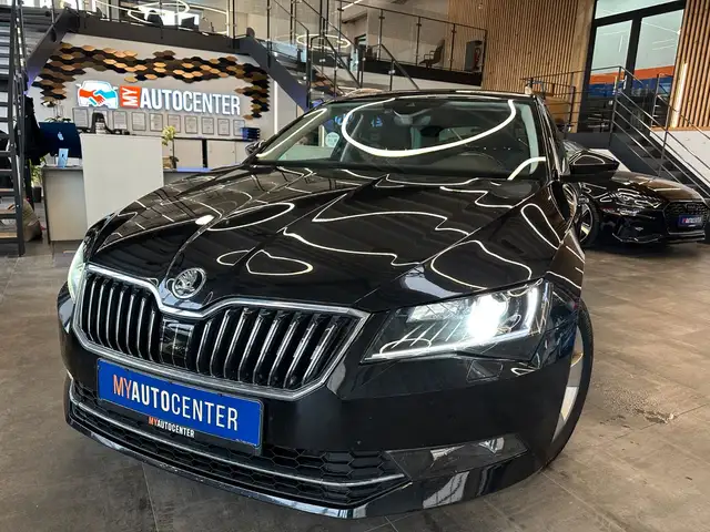 Skoda Superb main image