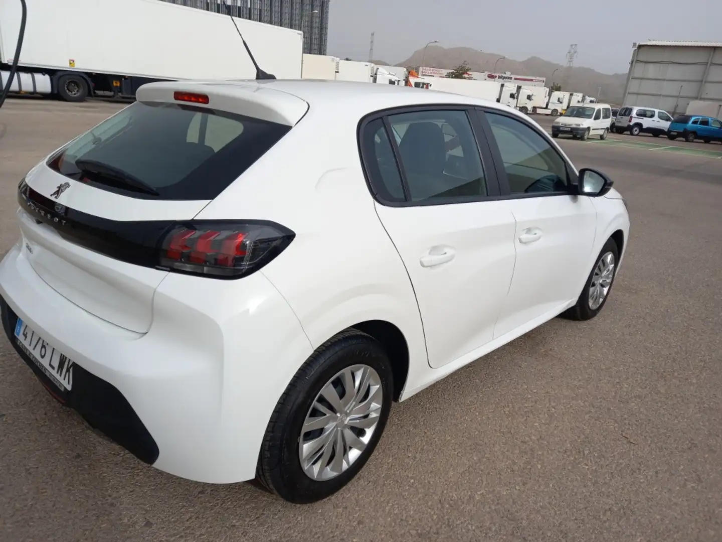 Peugeot 208 1.2 Puretech S&S Allure 75 Blanco - 2