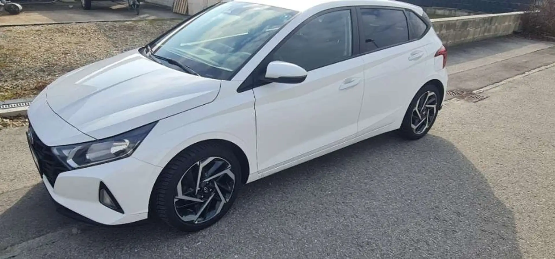 Hyundai i20 i20 1,25 Life Go Life Go Weiß - 2