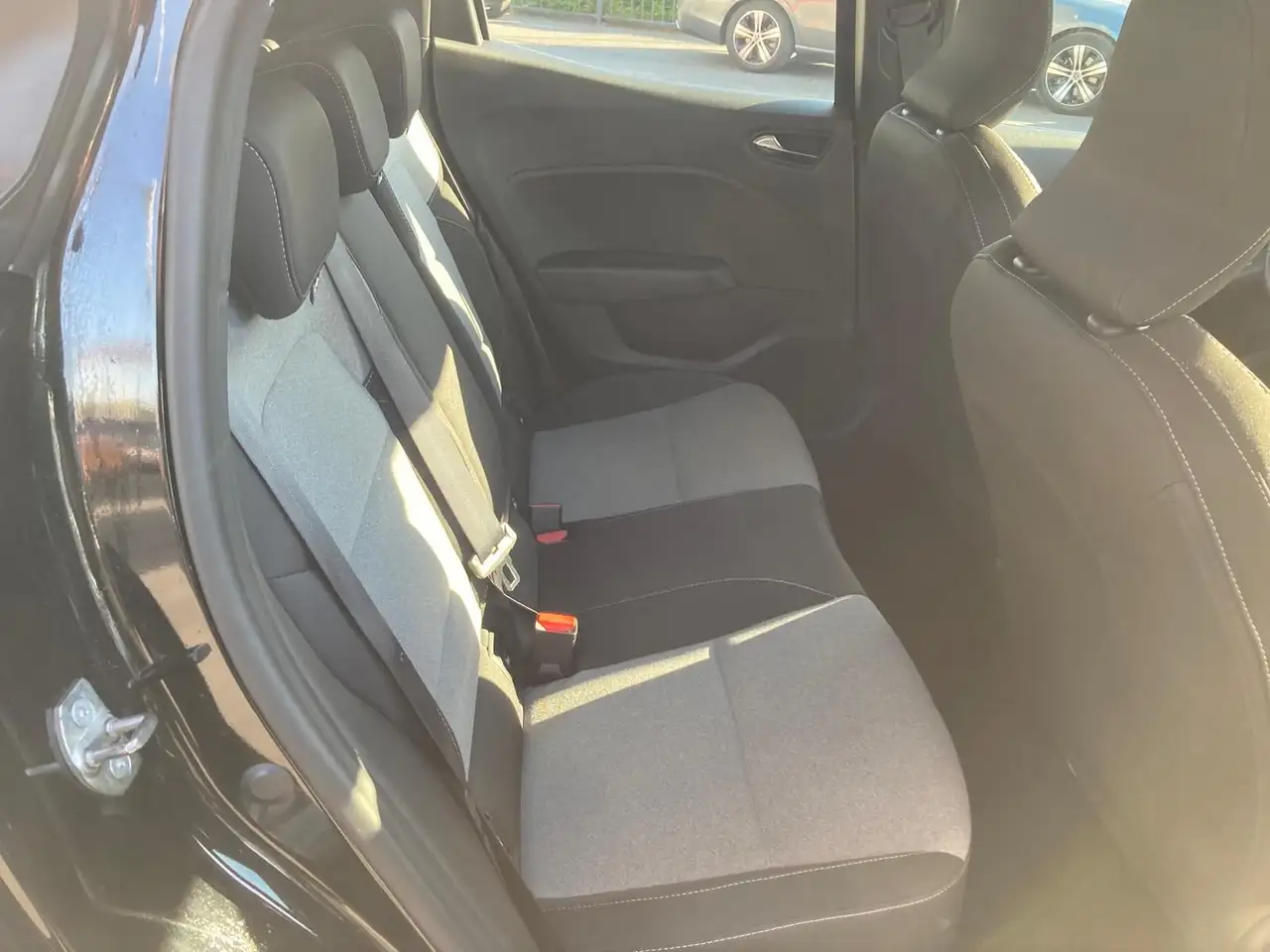 Renault Clio TCe Evolution 90 14