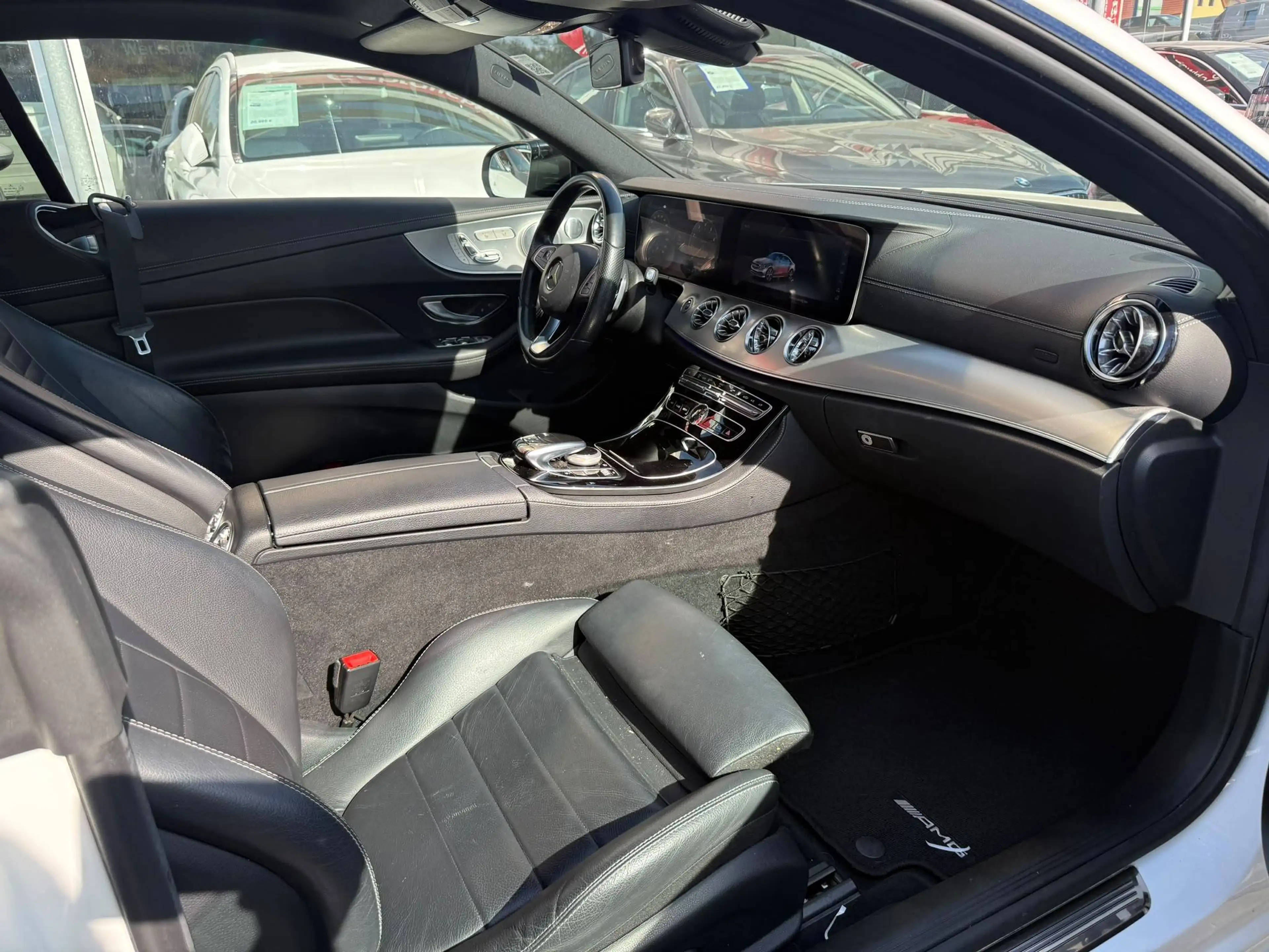 Mercedes-Benz E 400 Coupe 4Matic AMG Line — photo 12