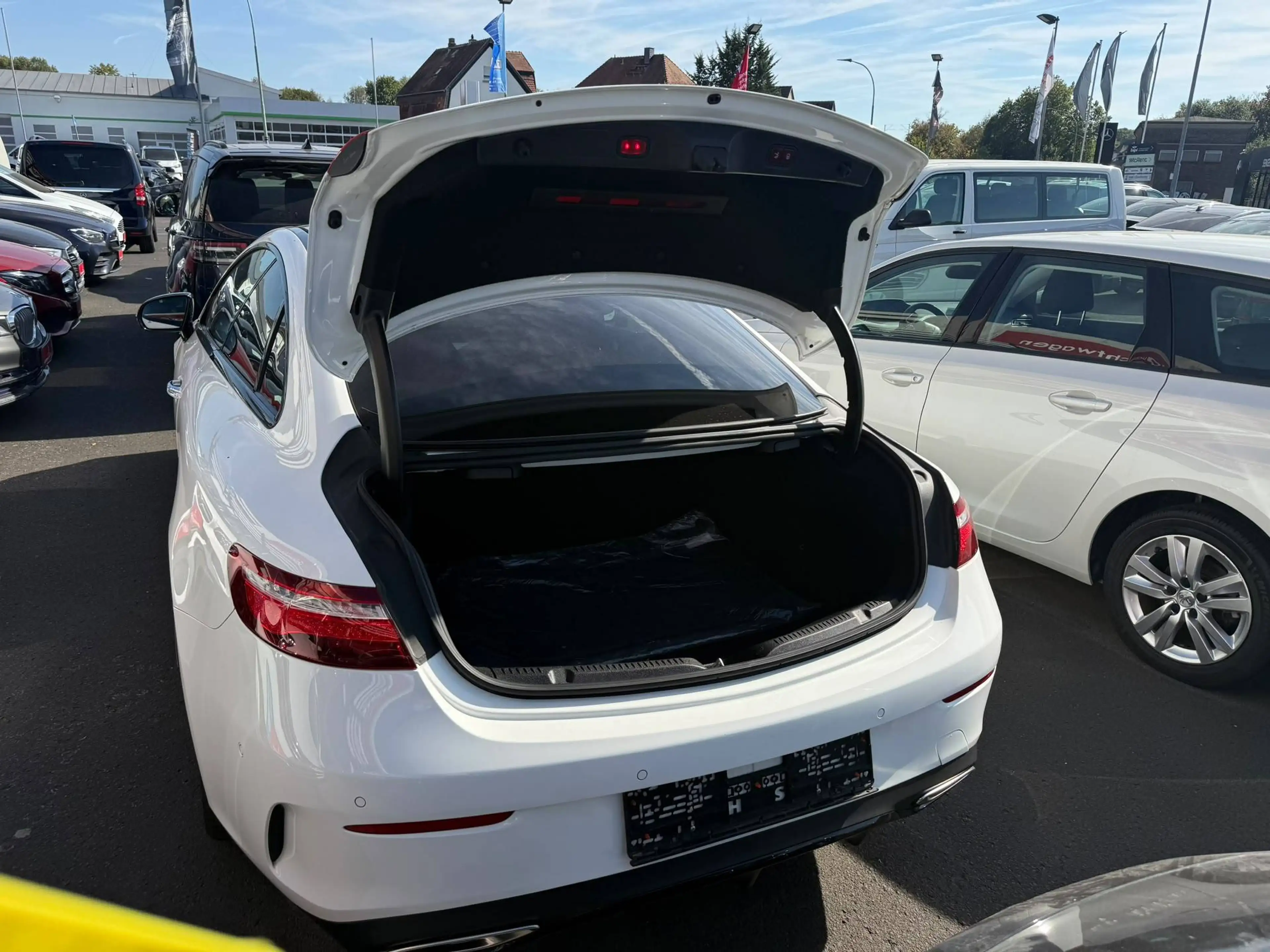 Mercedes-Benz E 400 Coupe 4Matic AMG Line — photo 5