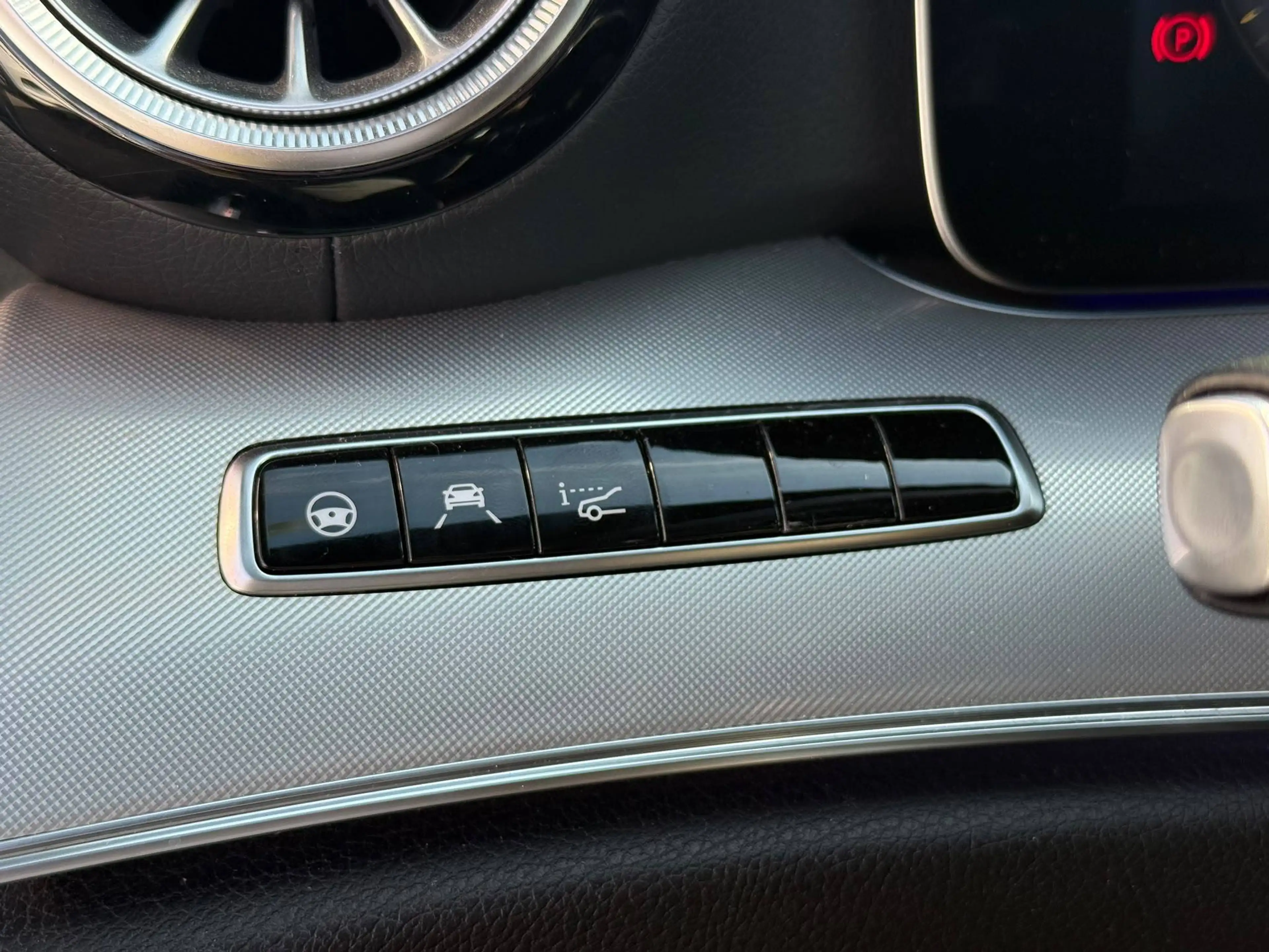 Mercedes-Benz E 400 Coupe 4Matic AMG Line — photo 15