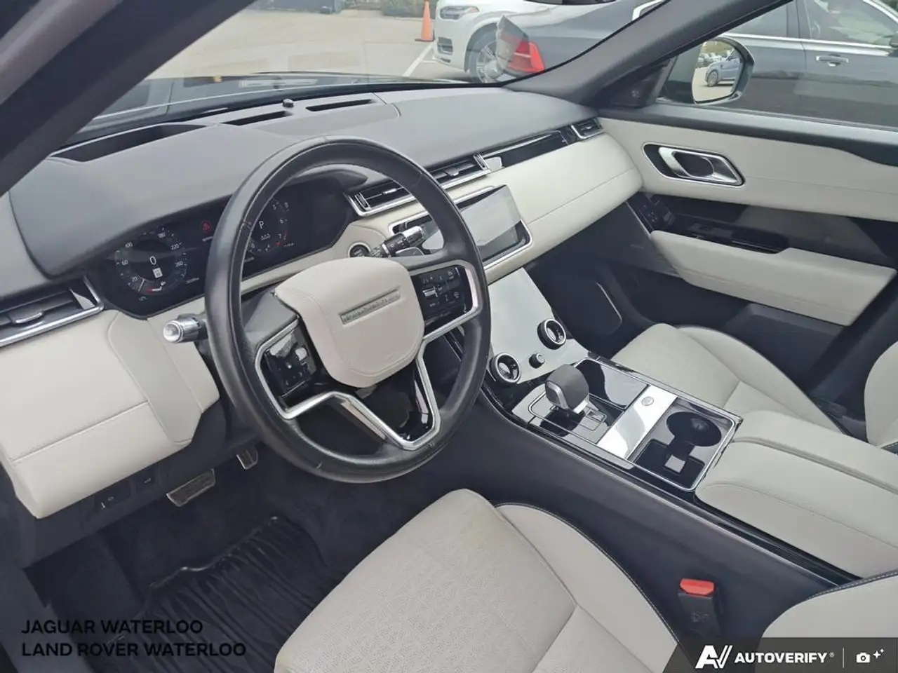 Land Rover Range Rover Velar снимка Land Rover Range Rover Velar