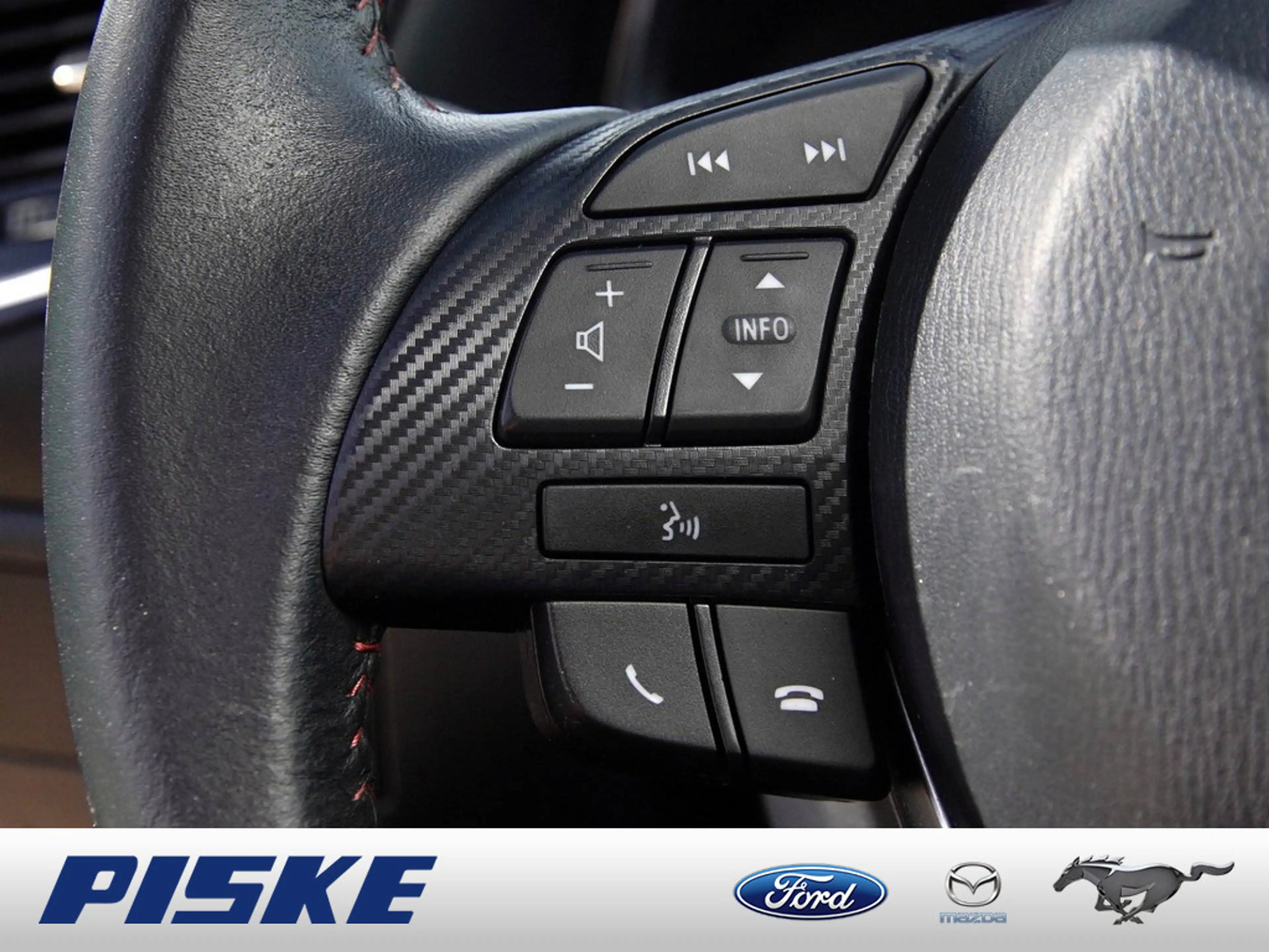 Mazda 3 Sports-Line KEYLESS PDC SHZ XENON BOSE HUD — photo 15