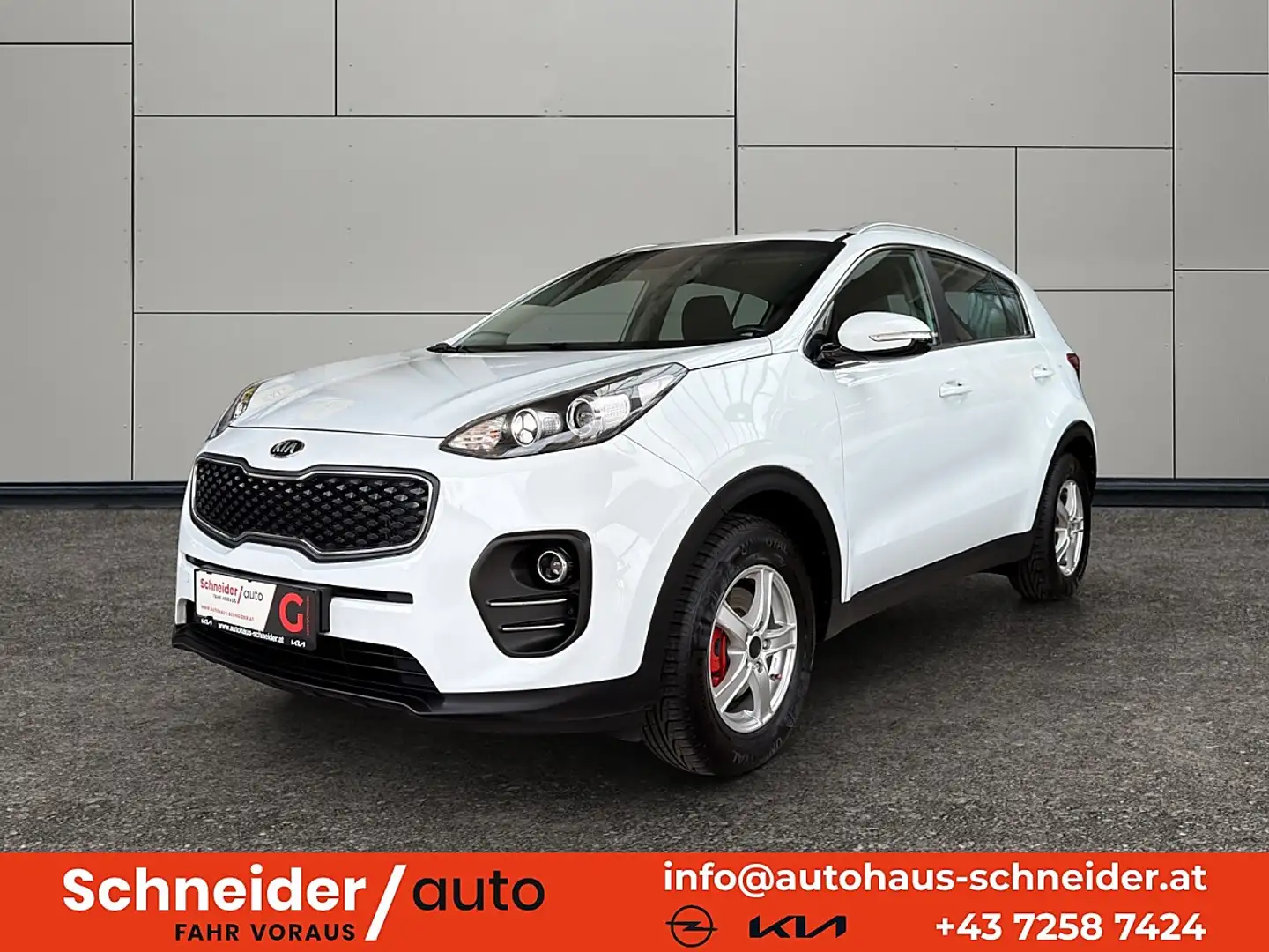 Kia Sportage 1,7 CRDI ISG Silber mit AHK Weiß - 1