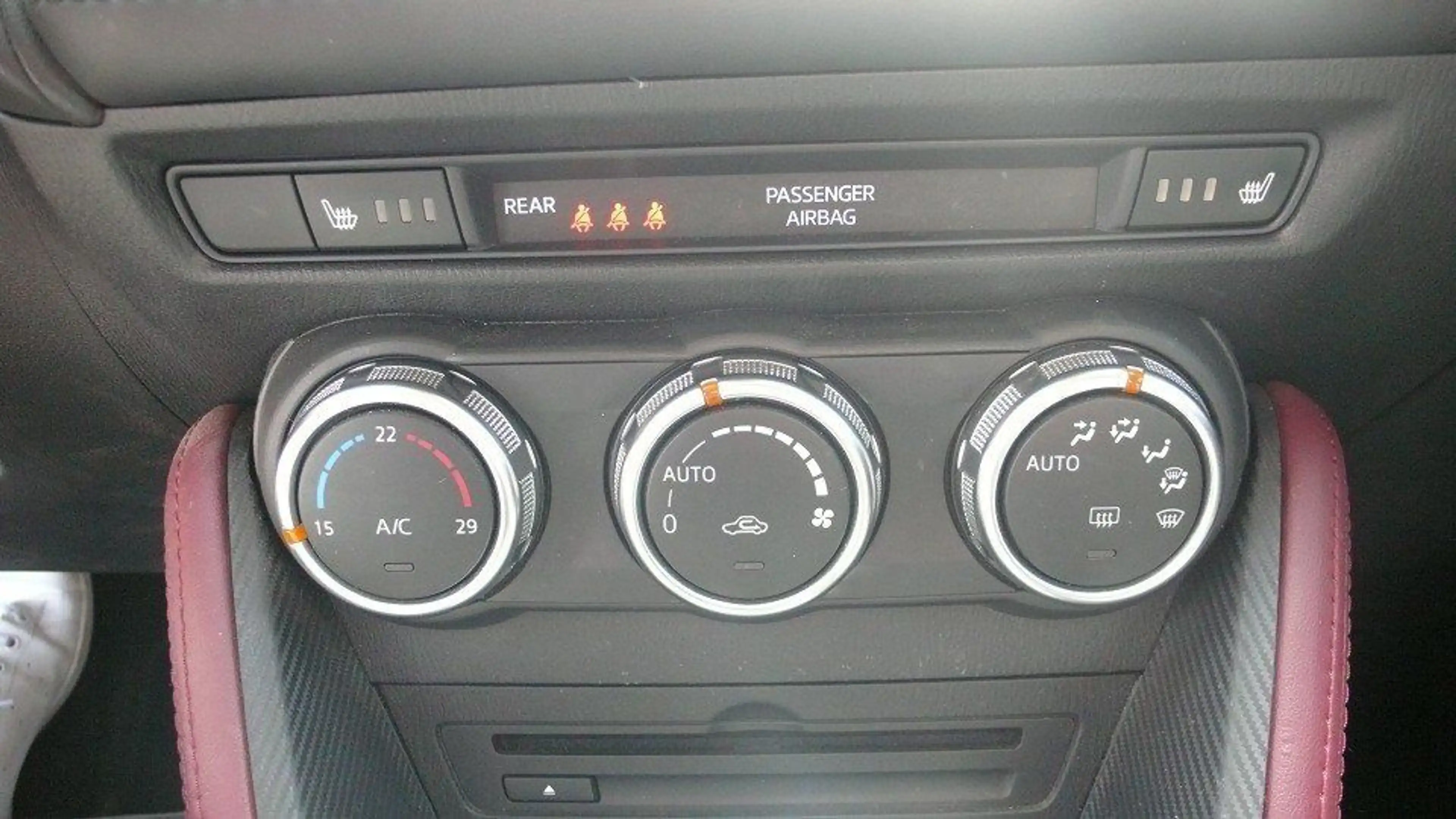 Mazda CX-3 Sports-line Automatik Navi Ganzjahresreifen — photo 14
