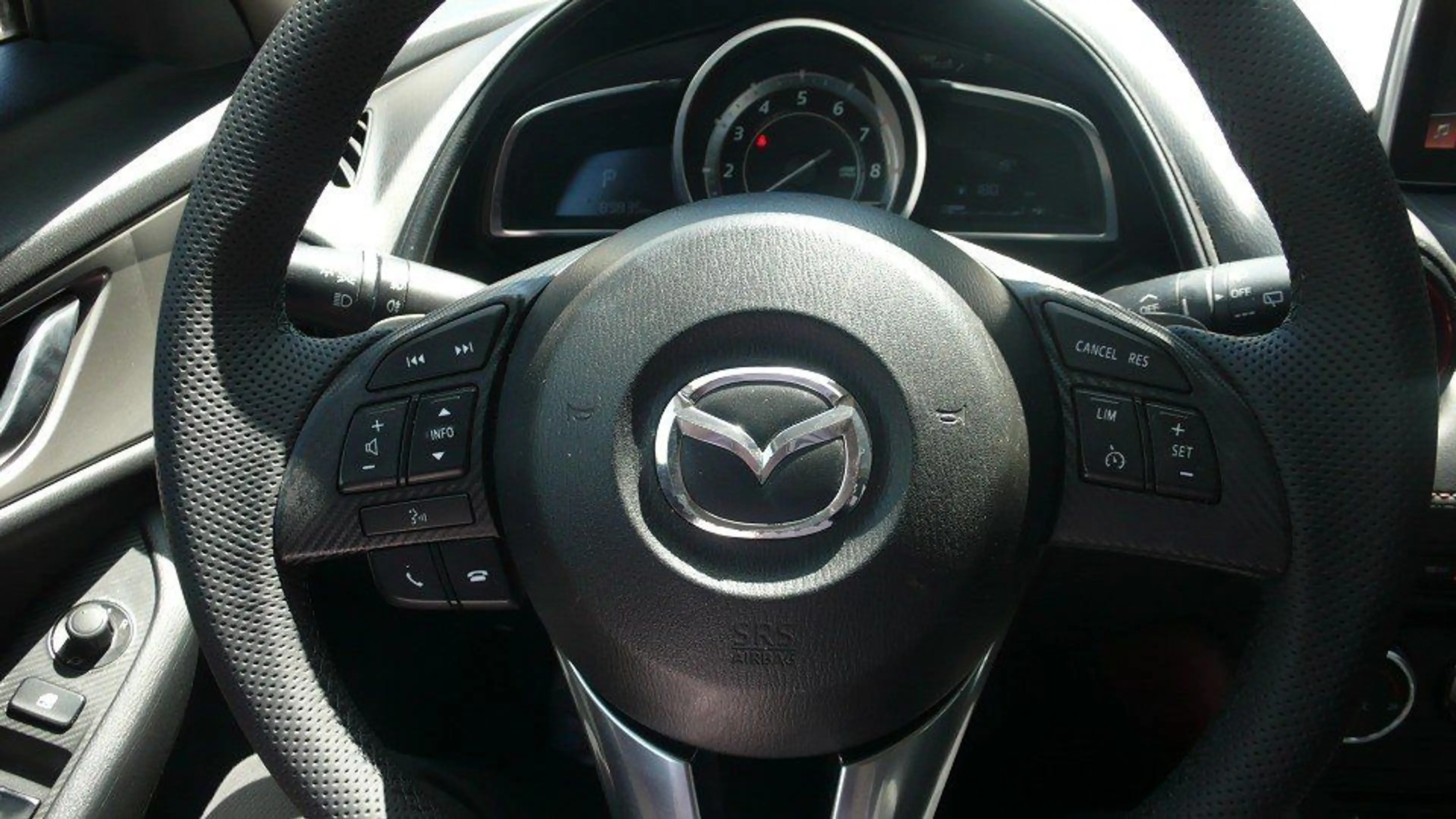 Mazda CX-3 Sports-line Automatik Navi Ganzjahresreifen — photo 15