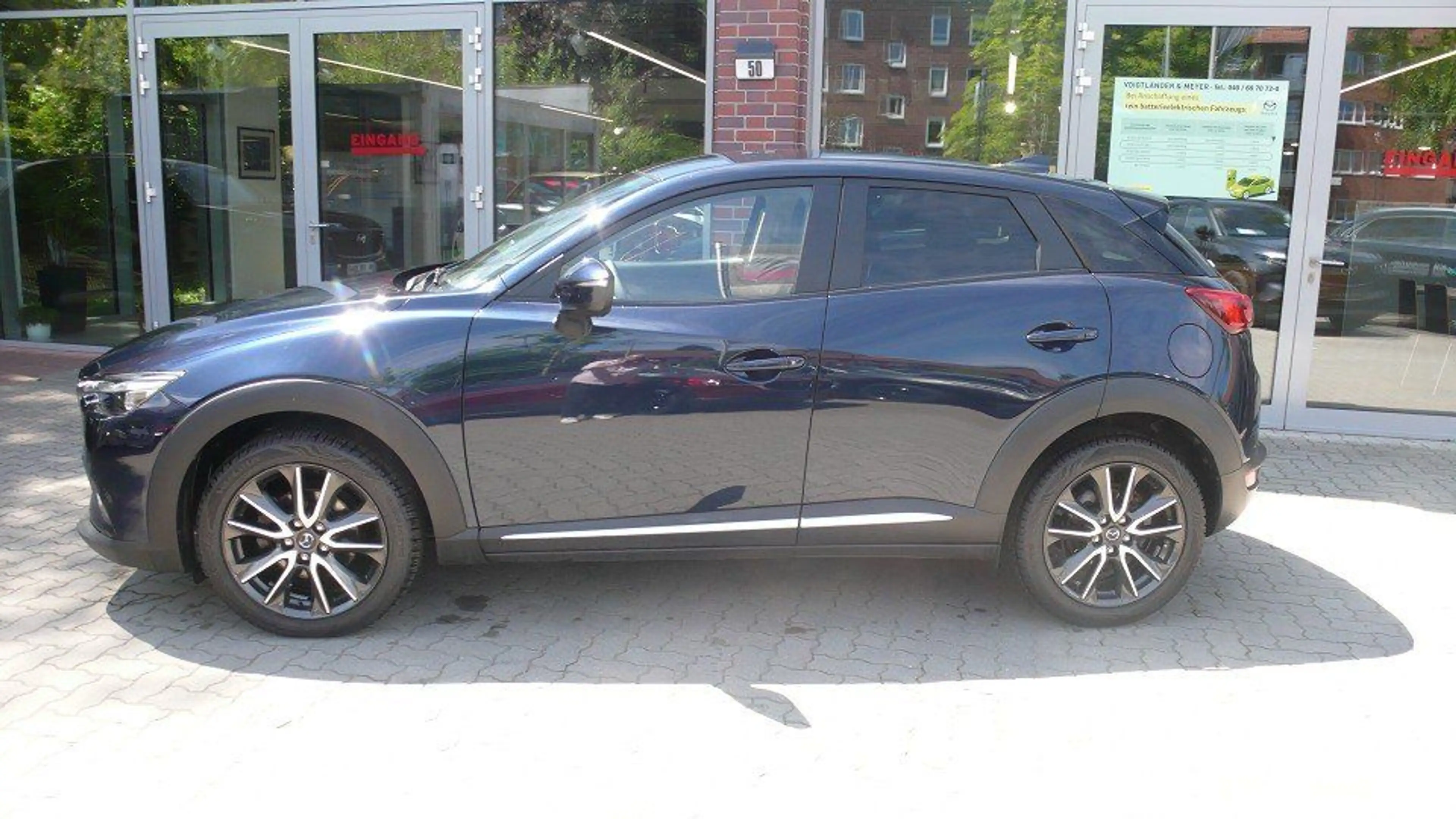Mazda CX-3 Sports-line Automatik Navi Ganzjahresreifen — photo 2