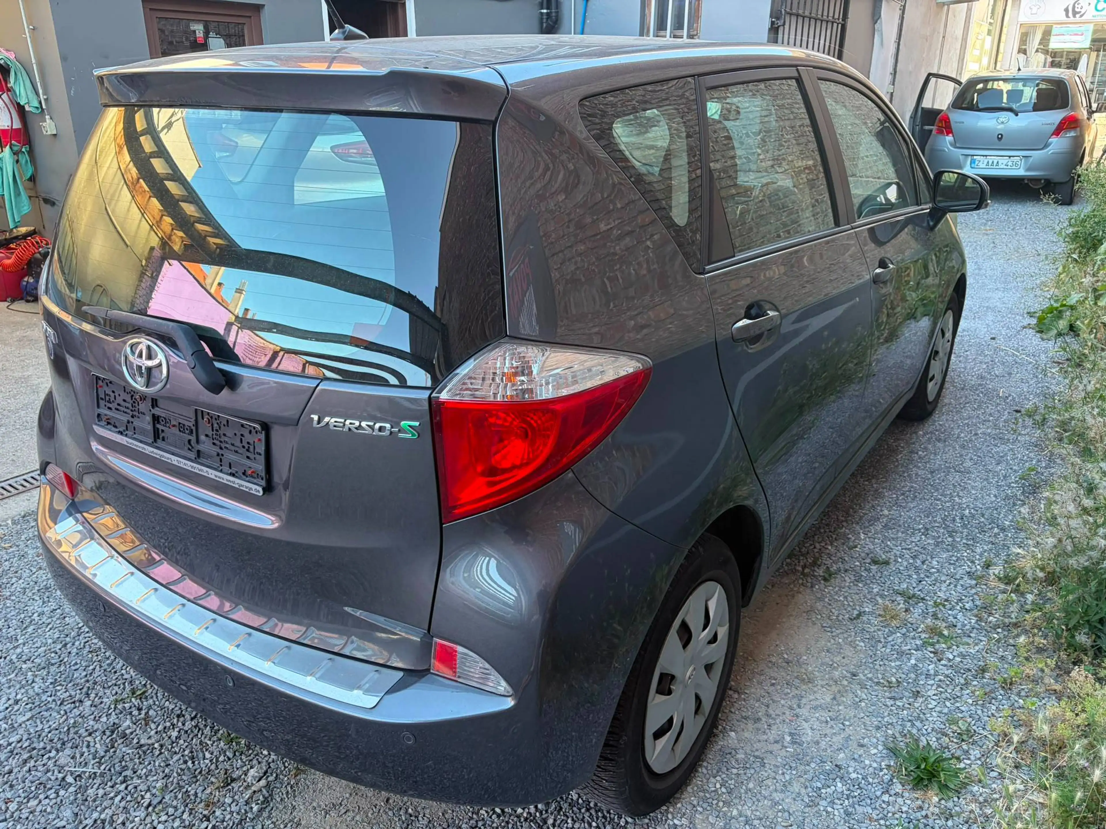 Toyota Verso-S Verso S 1.33 VVT-i Sol Multidrive S — photo 4