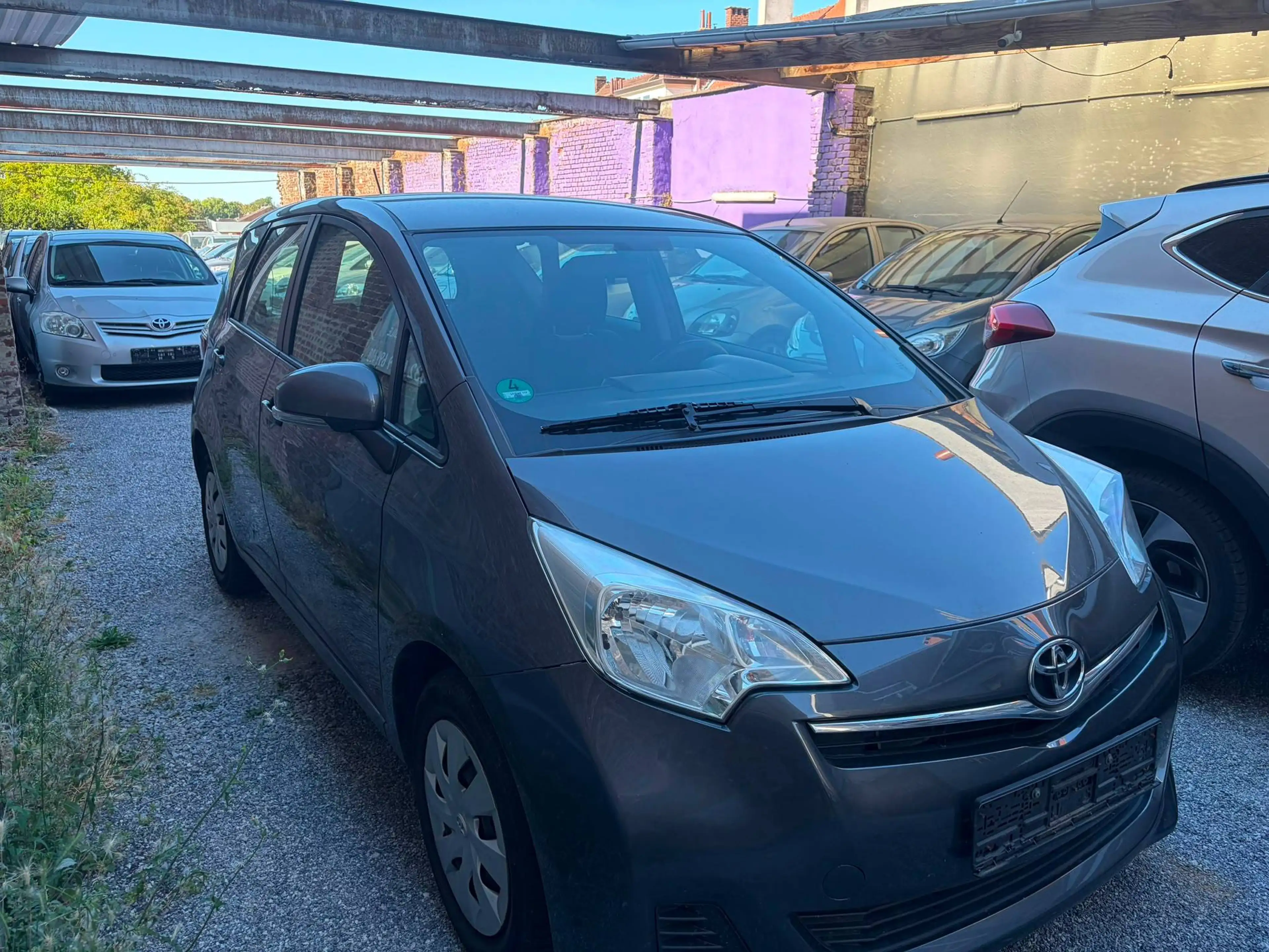 Toyota Verso-S Verso S 1.33 VVT-i Sol Multidrive S — photo 2