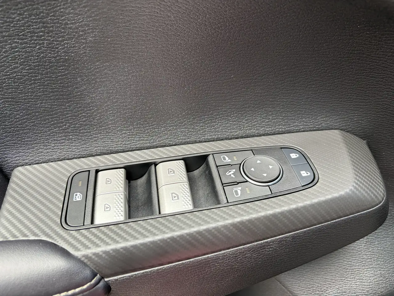 Mitsubishi Outlander снимка Mitsubishi Outlander