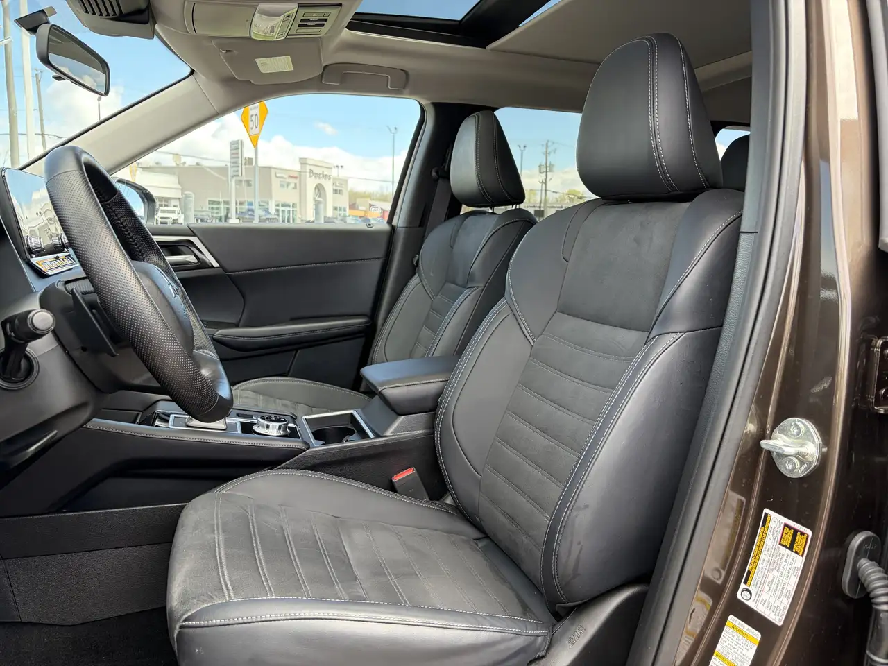 Mitsubishi Outlander снимка Mitsubishi Outlander