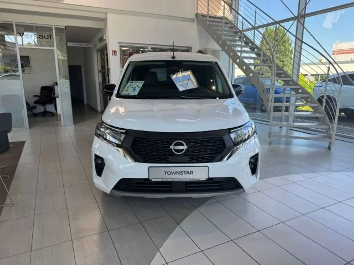 Nissan Townstar DIG-T 130 L1 Tekna Automatik Weiß - 2