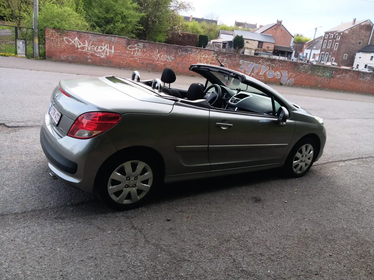 Peugeot 207 207 CC 1.6i - 1