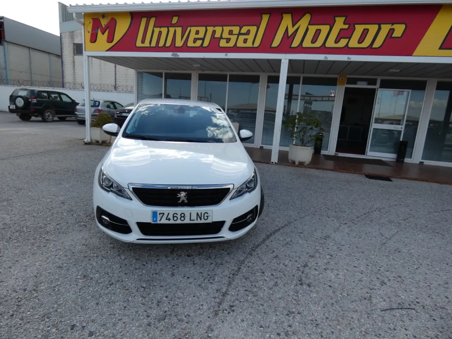Peugeot 308 1.5 BlueHDi S&S Active Pack 130 Bianco - 2
