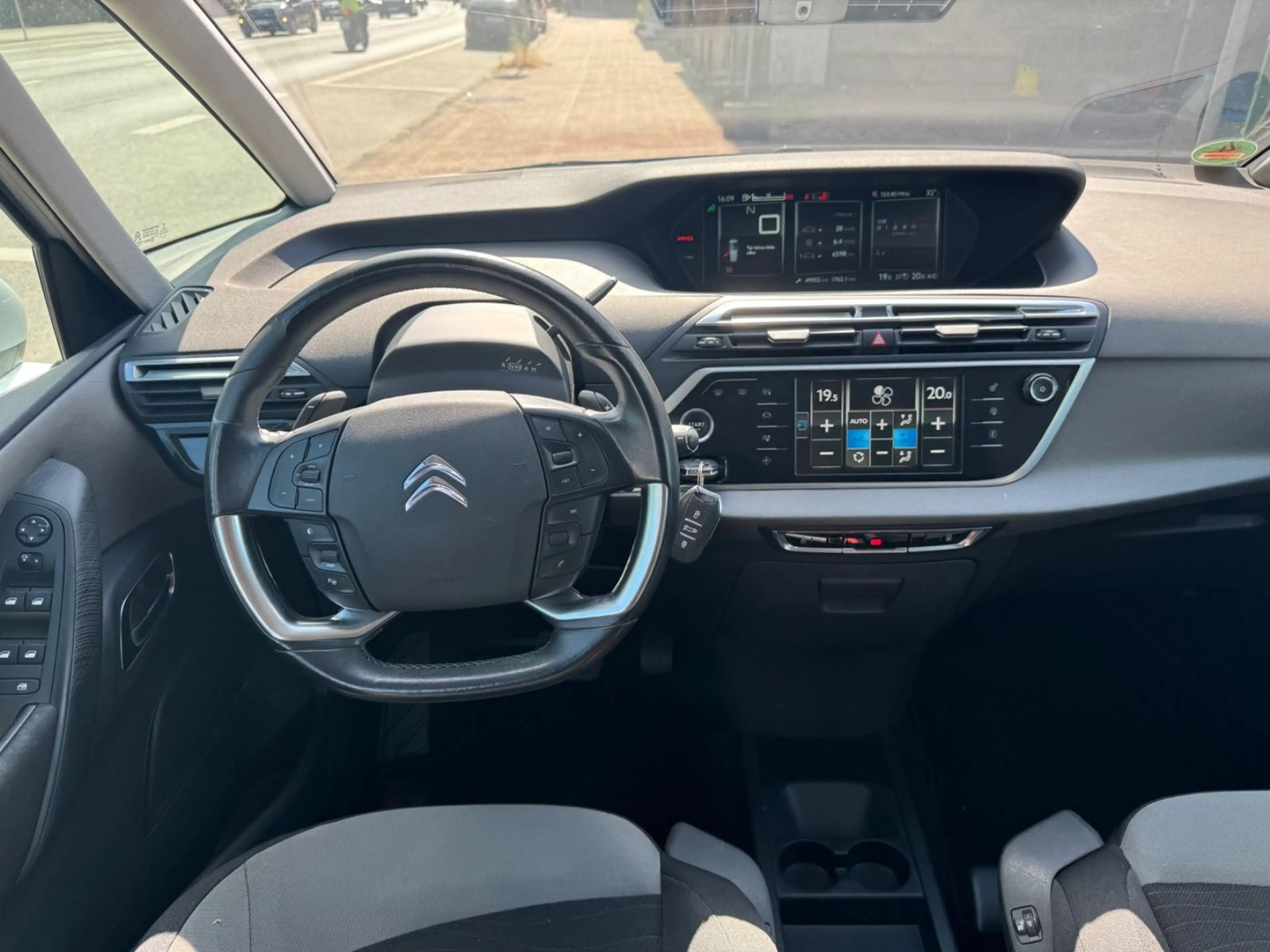 Citroen C4 Picasso C4PicassoSpacetourer Intensive/AUT/R-KAMERA/SHZ — photo 9