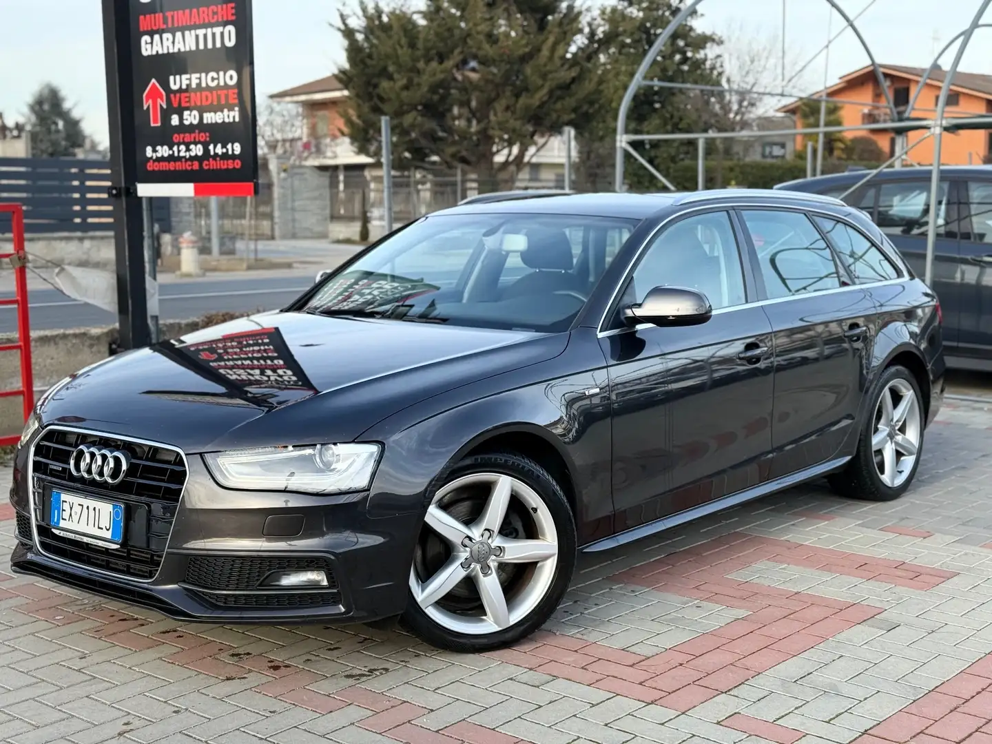 Audi A4 A4 Avant 2.0 TDI 177CV quattro S-LINE Plus Grigio - 2