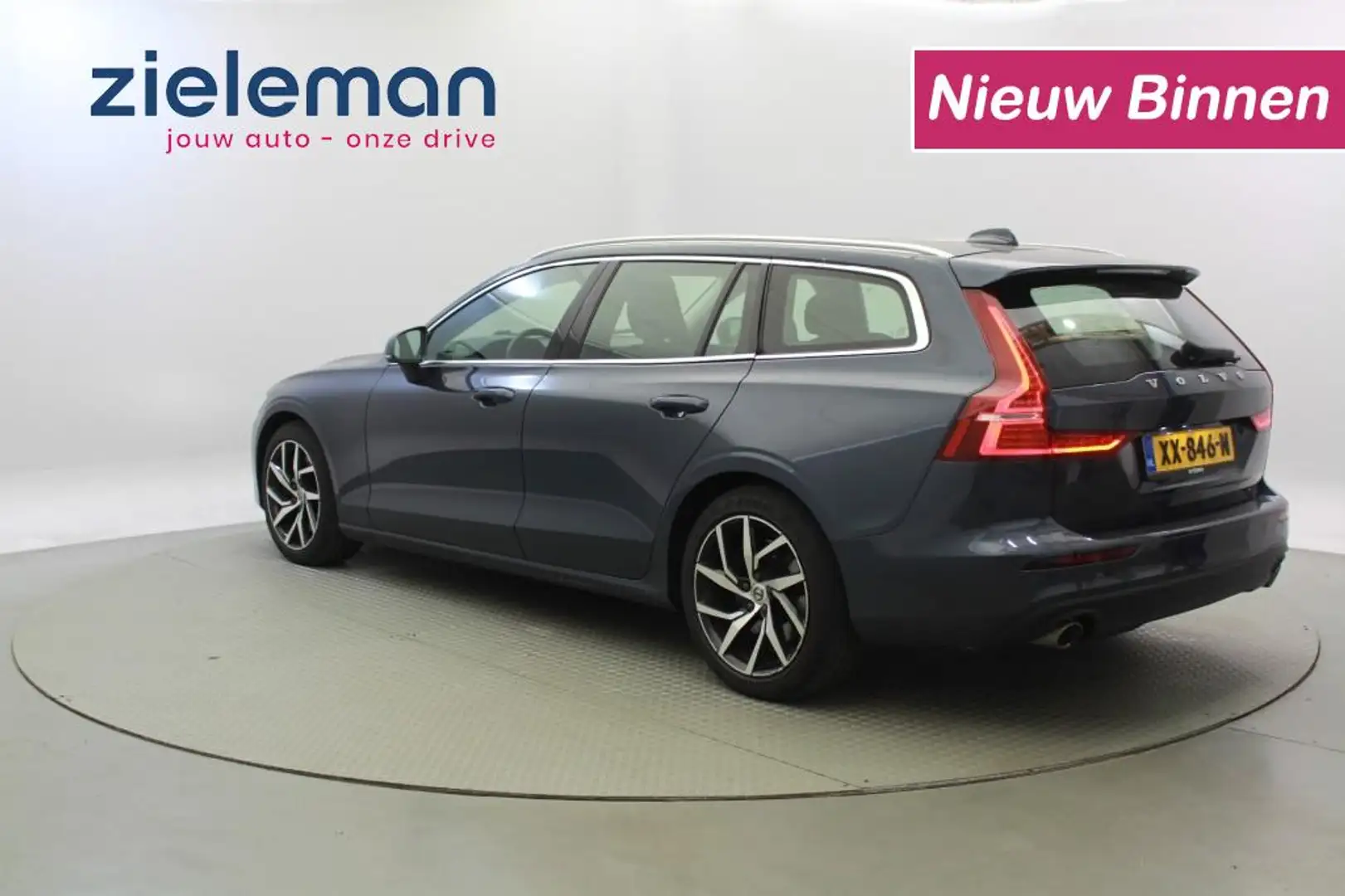 Volvo V60 2.0 T5 Momentum Pro Automaat - Carplay, Stoelverw. Blauw - 2