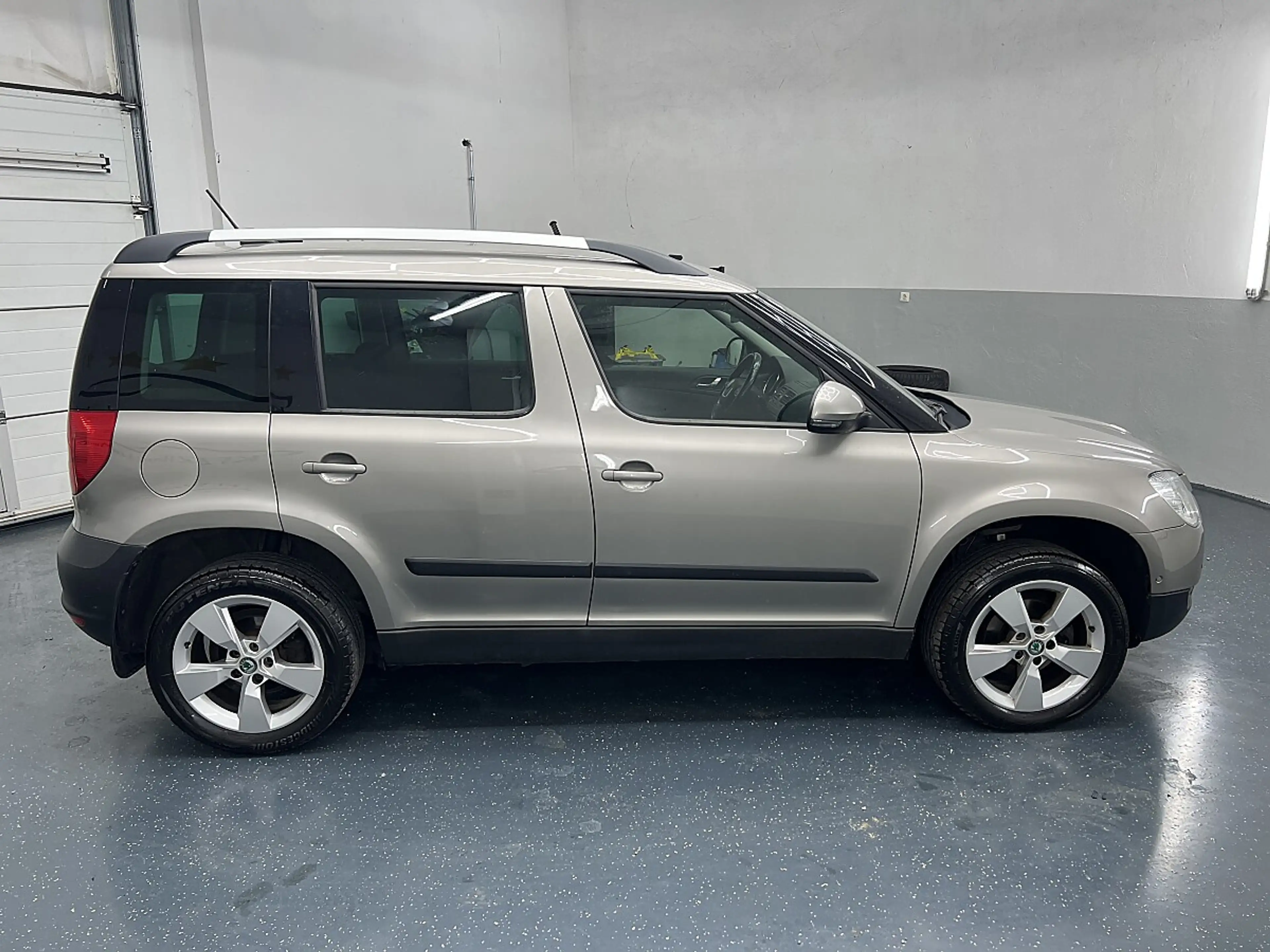 Skoda Yeti 4x4 Twenty Elegance 2,0 TDI * SOFORT FINANZIERU... — photo 6