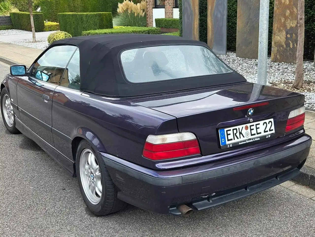 BMW 320i, foto 2