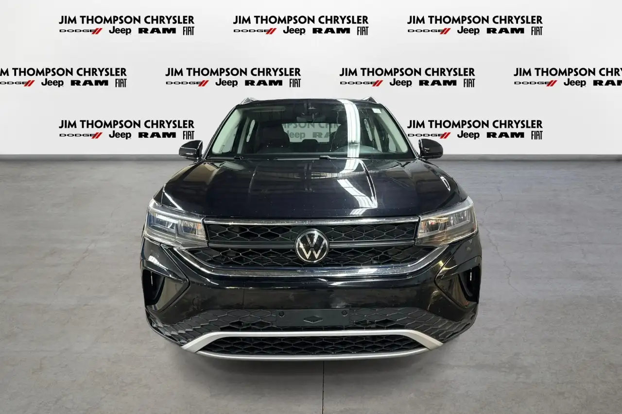 Volkswagen Taos снимка Volkswagen Taos
