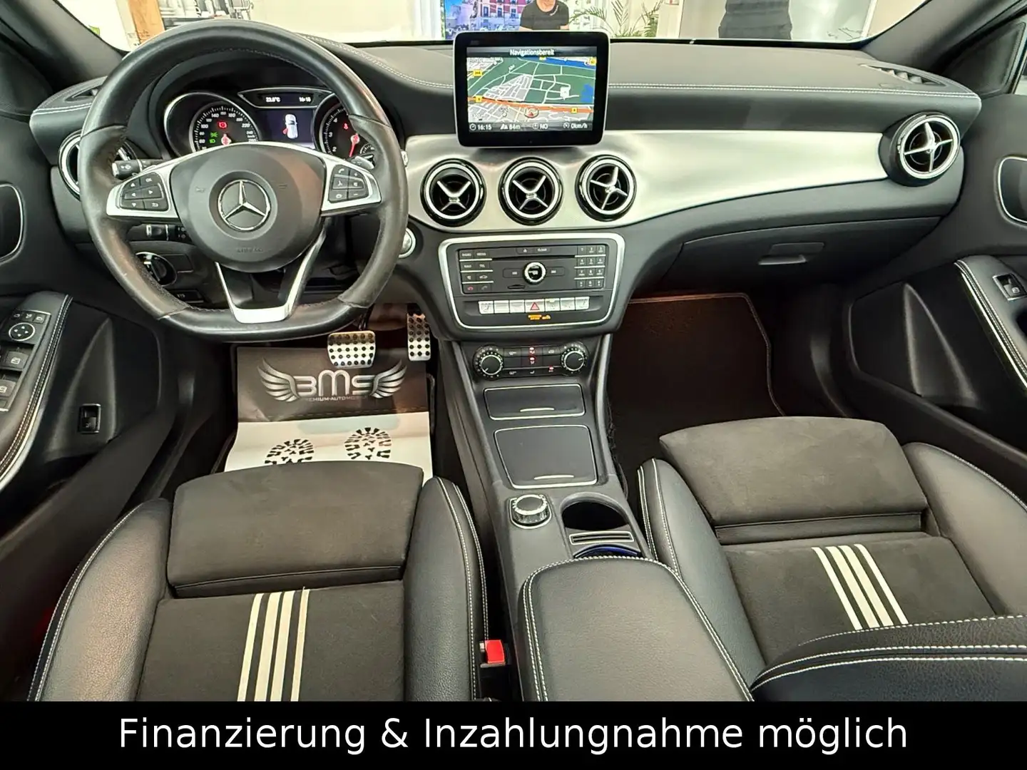 Mercedes-Benz GLA 200 Edition AMG  Garantie bis 07.2026 Grau - 2