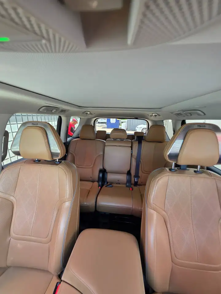 Infiniti QX80 снимка Infiniti QX80